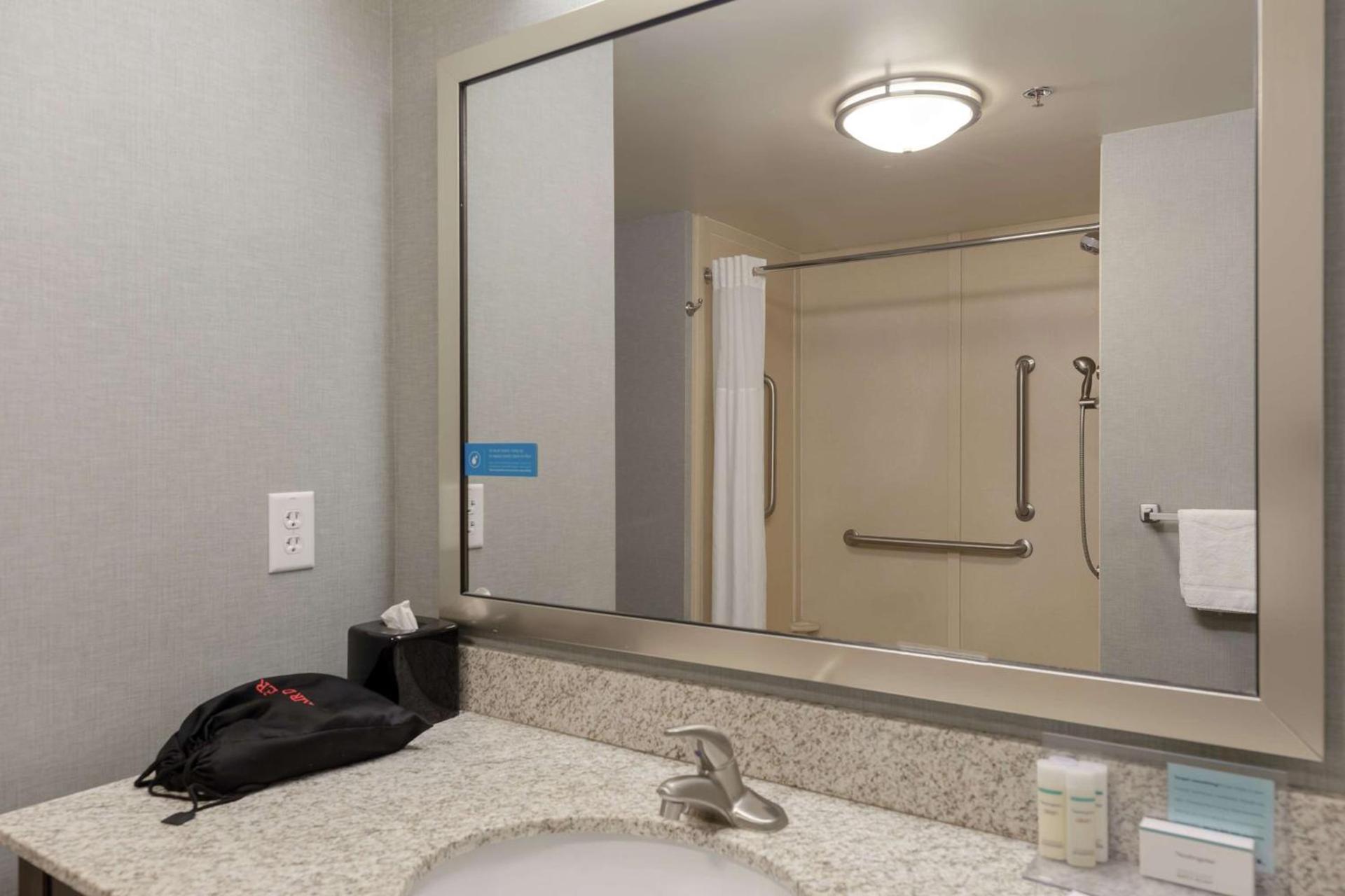 Hampton Inn and Suites Adairsville/Calhoun Area photo 23