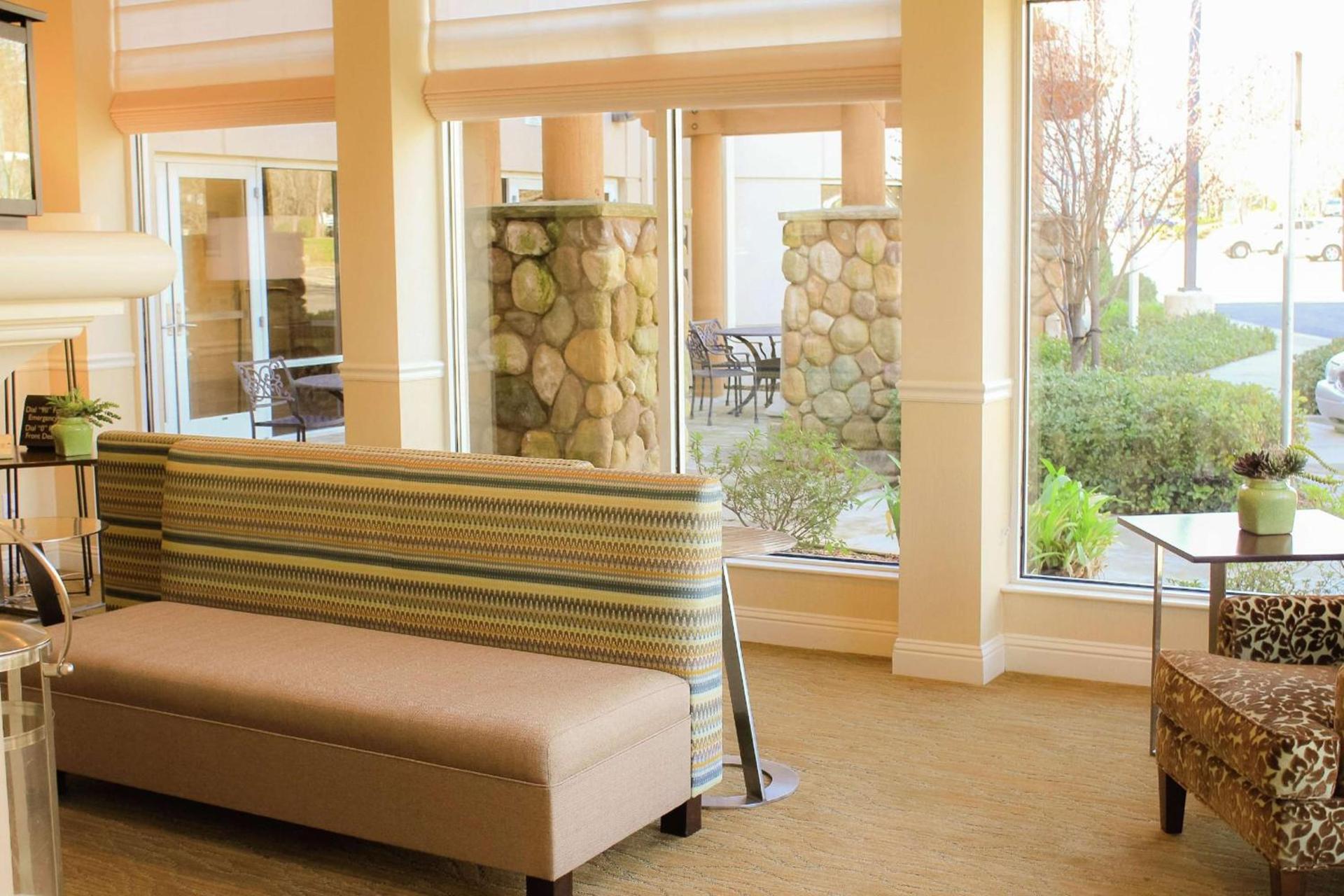 Hilton Garden Inn Redding photo 4