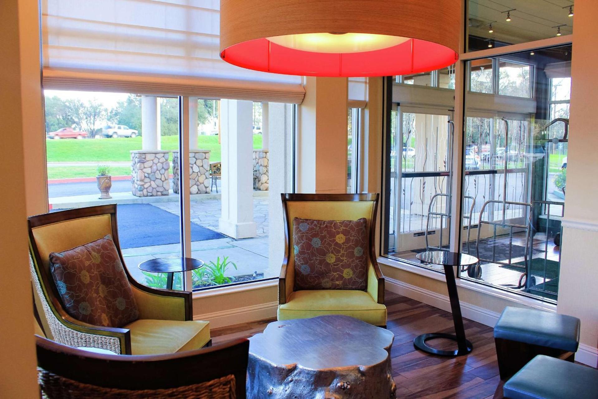 Hilton Garden Inn Redding photo 5