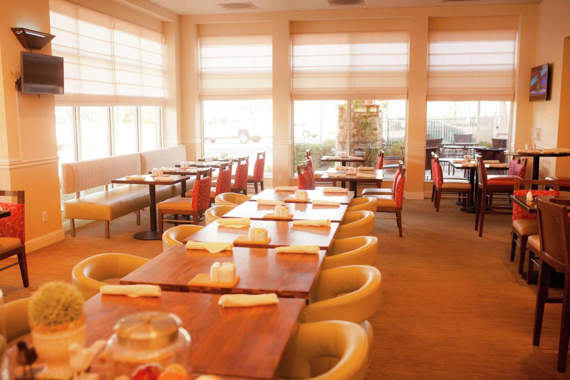 Hilton Garden Inn Redding photo 16