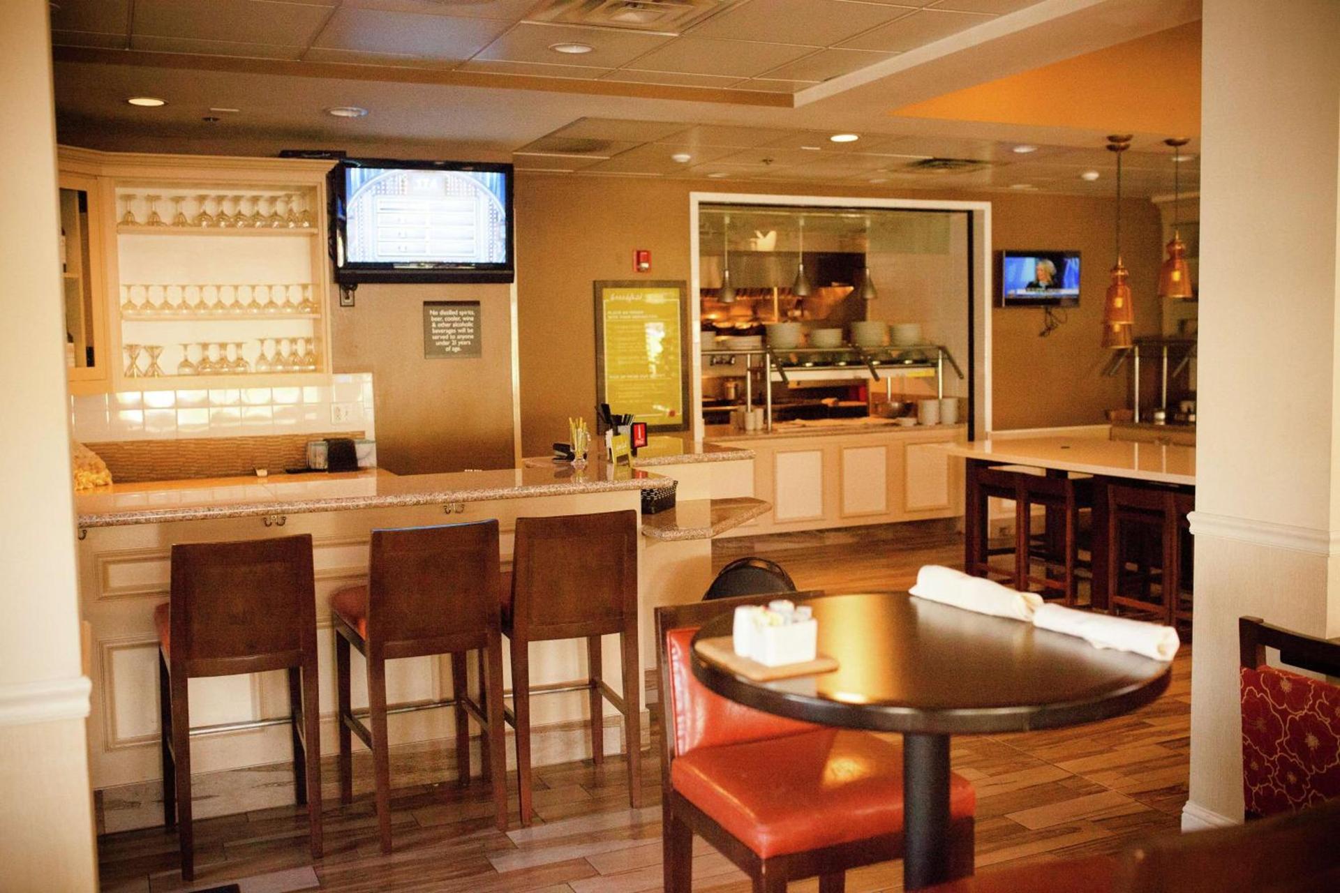 Hilton Garden Inn Redding photo 15