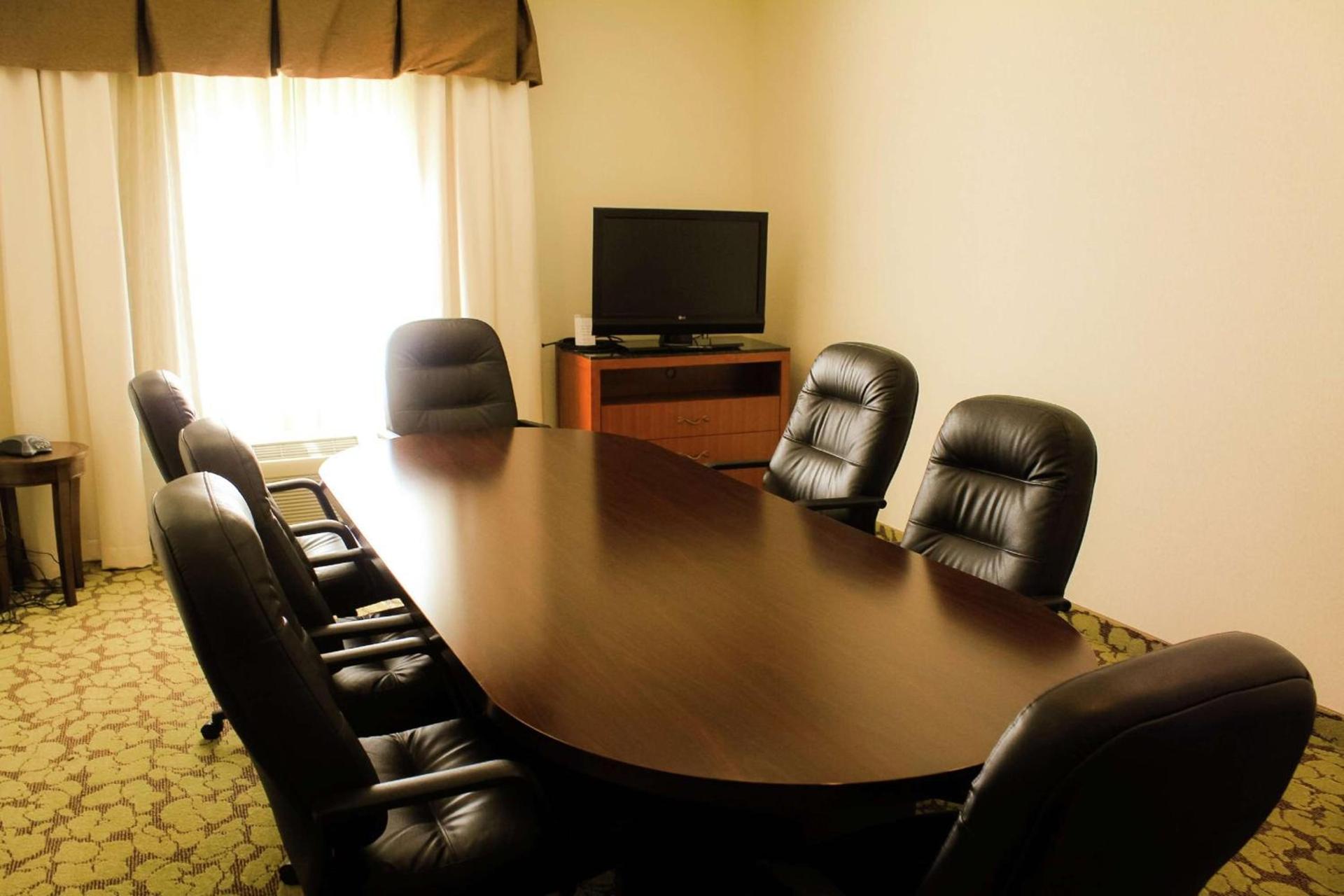 Hilton Garden Inn Redding photo 34