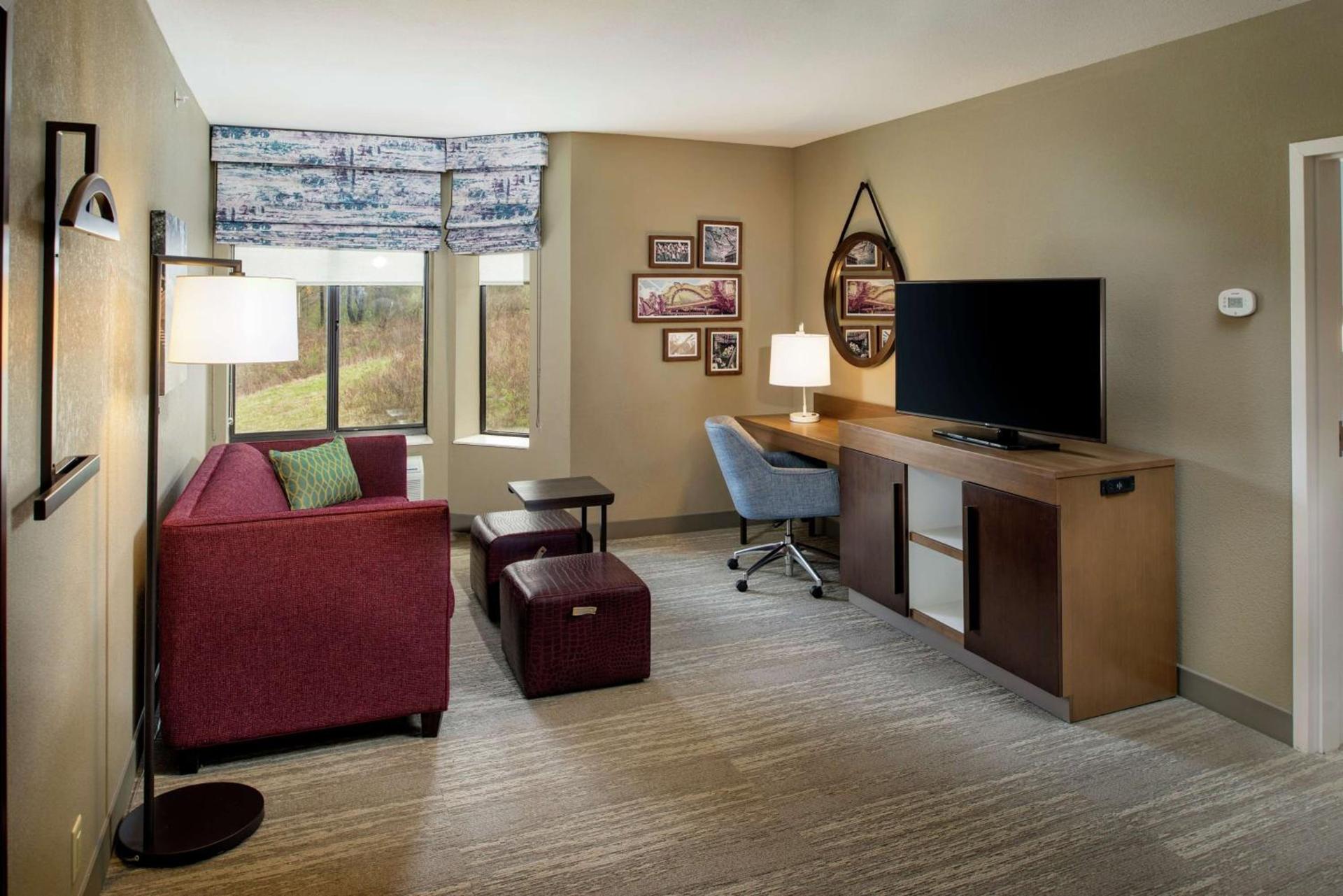 Hampton Inn & Suites Binghamton/Vestal photo 13