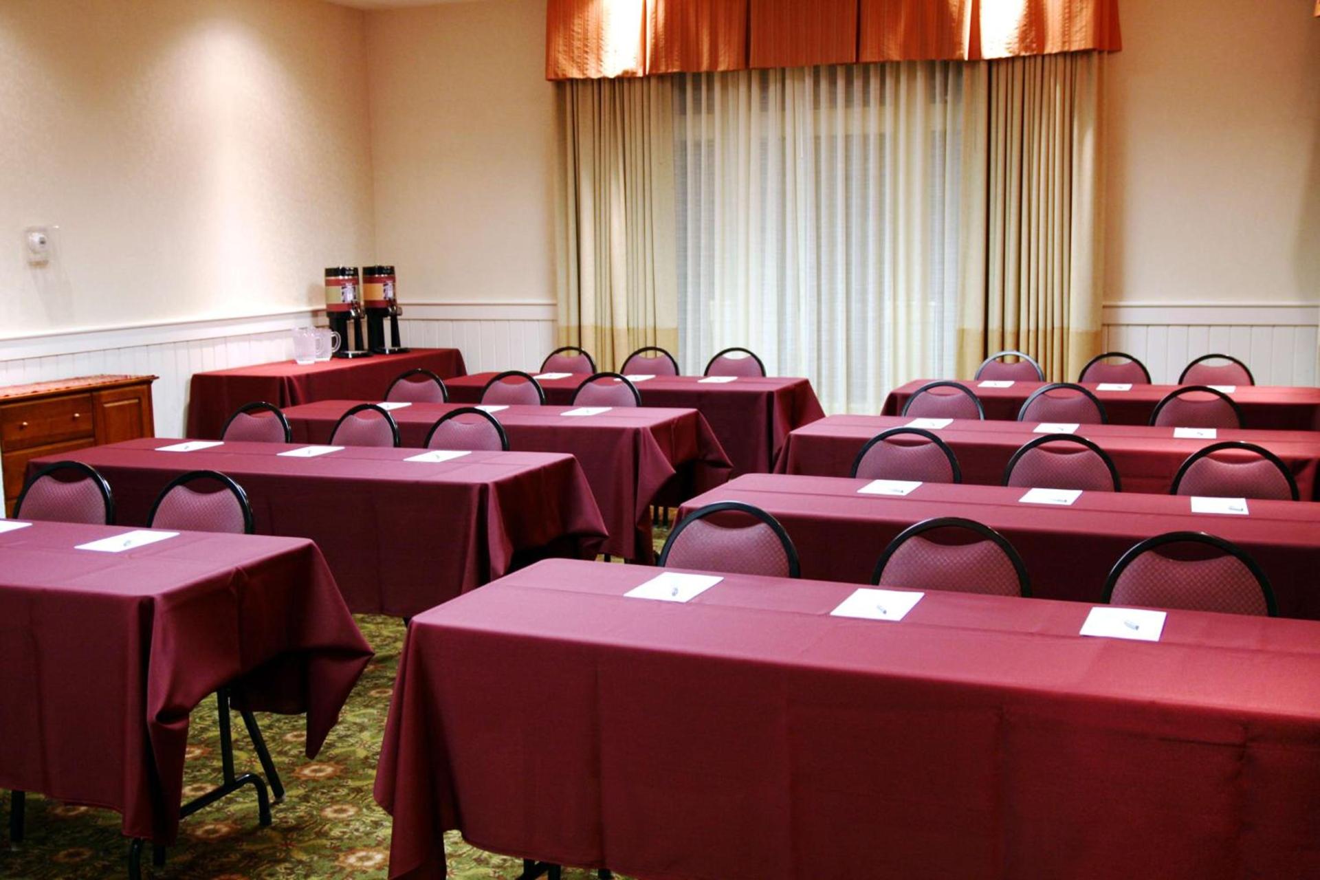 Hampton Inn & Suites Binghamton/Vestal photo 25