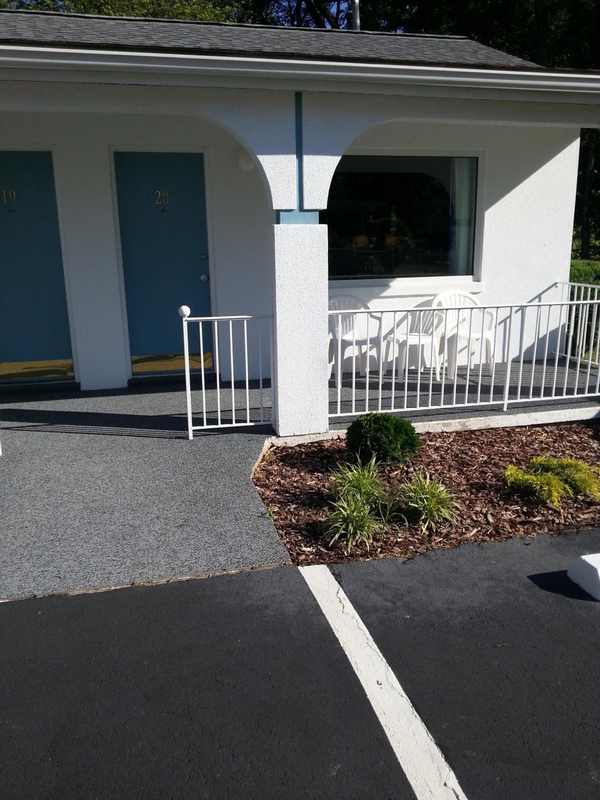 Carolina Motel photo 2