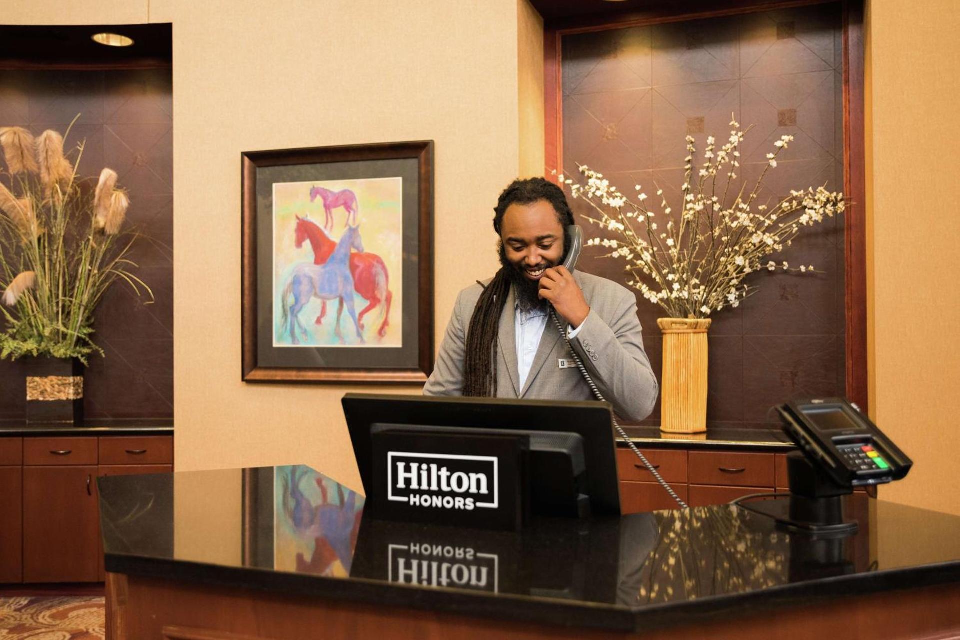 Embassy Suites by Hilton Minneapolis North photo 8