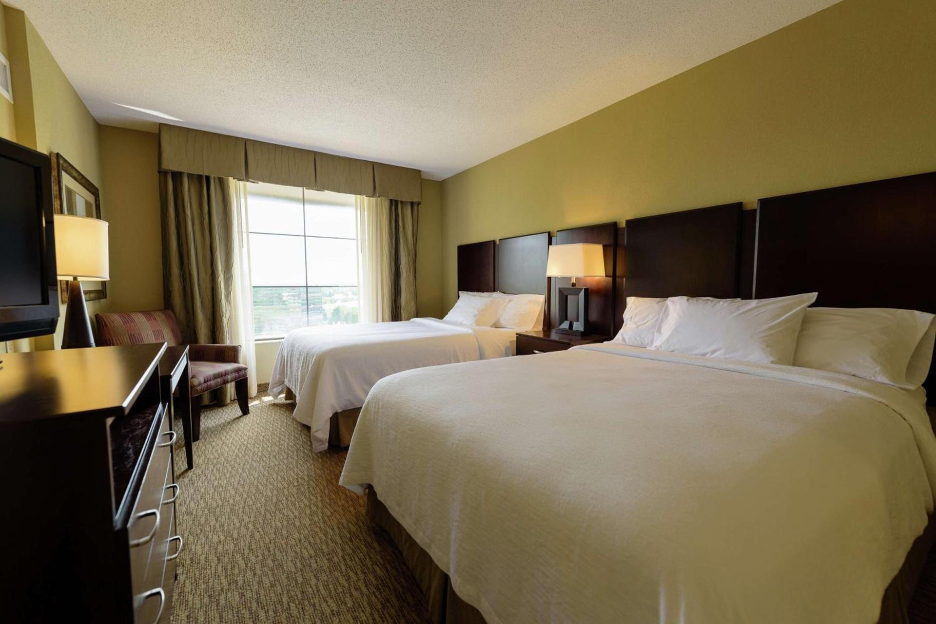 Embassy Suites by Hilton Minneapolis North photo 54
