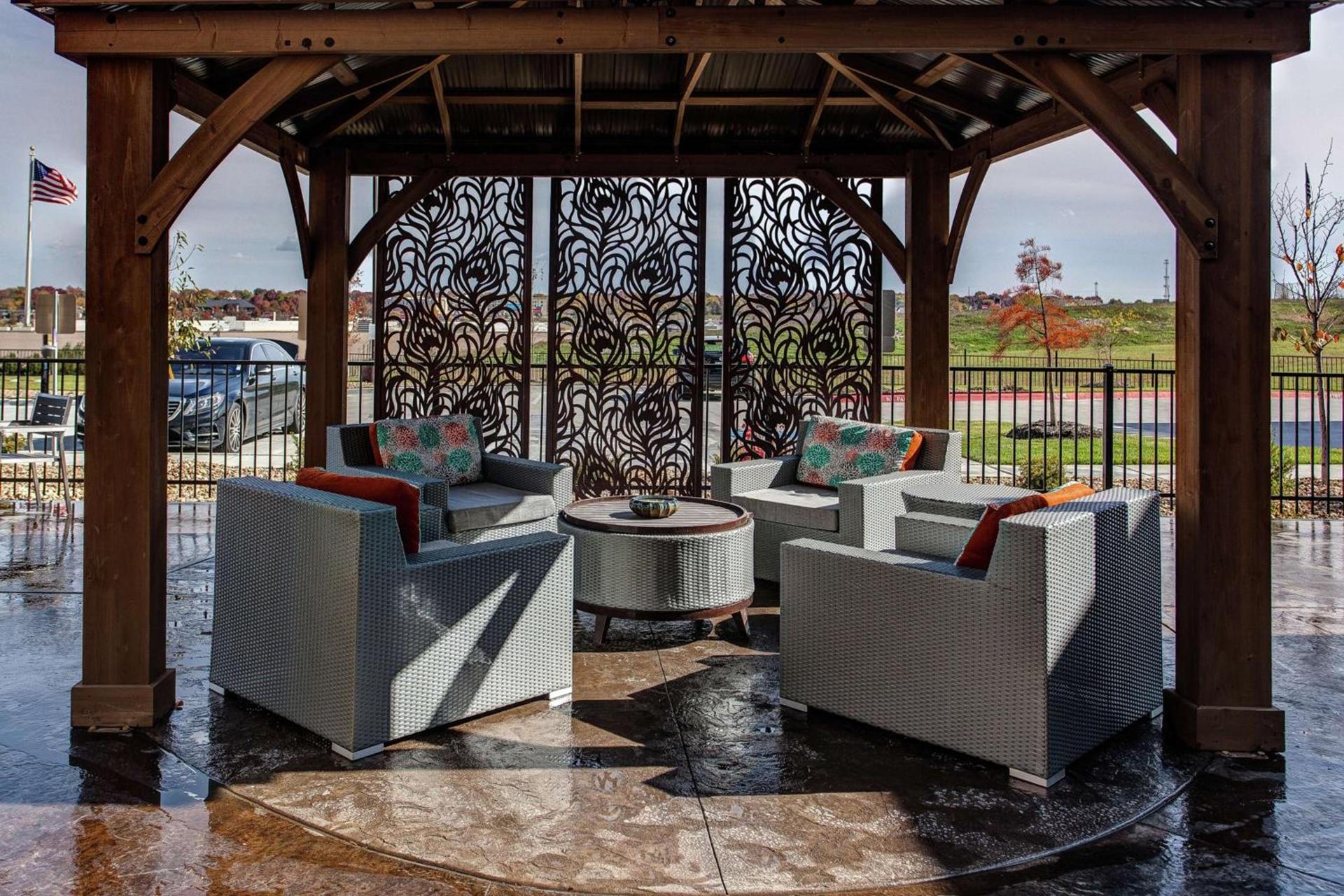 Hilton Garden Inn Topeka photo 4