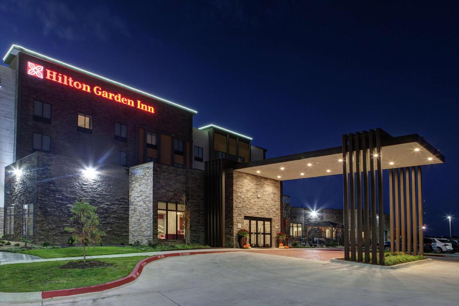Hilton Garden Inn Topeka photo 3