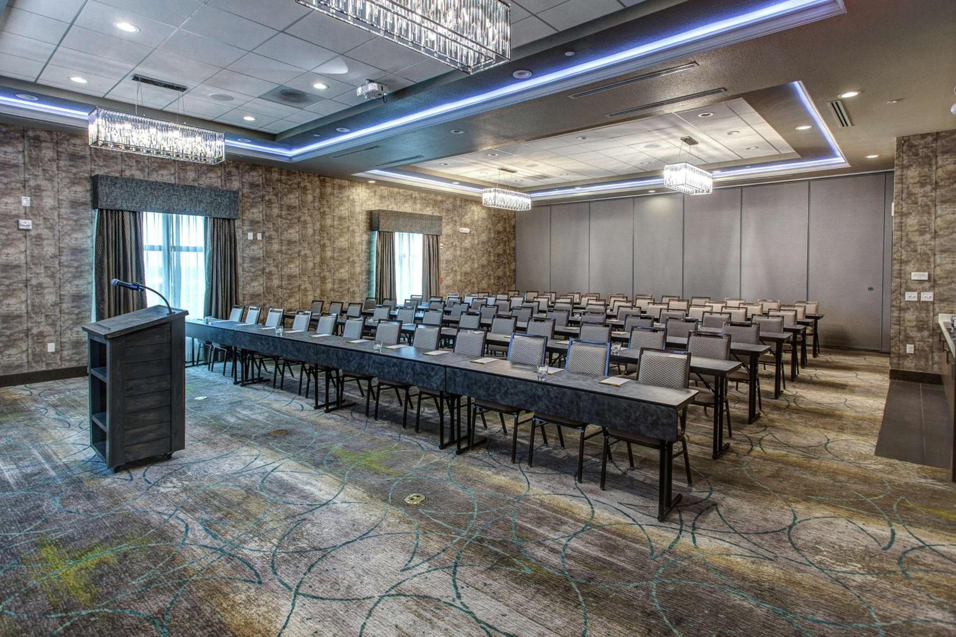 Hilton Garden Inn Topeka photo 27