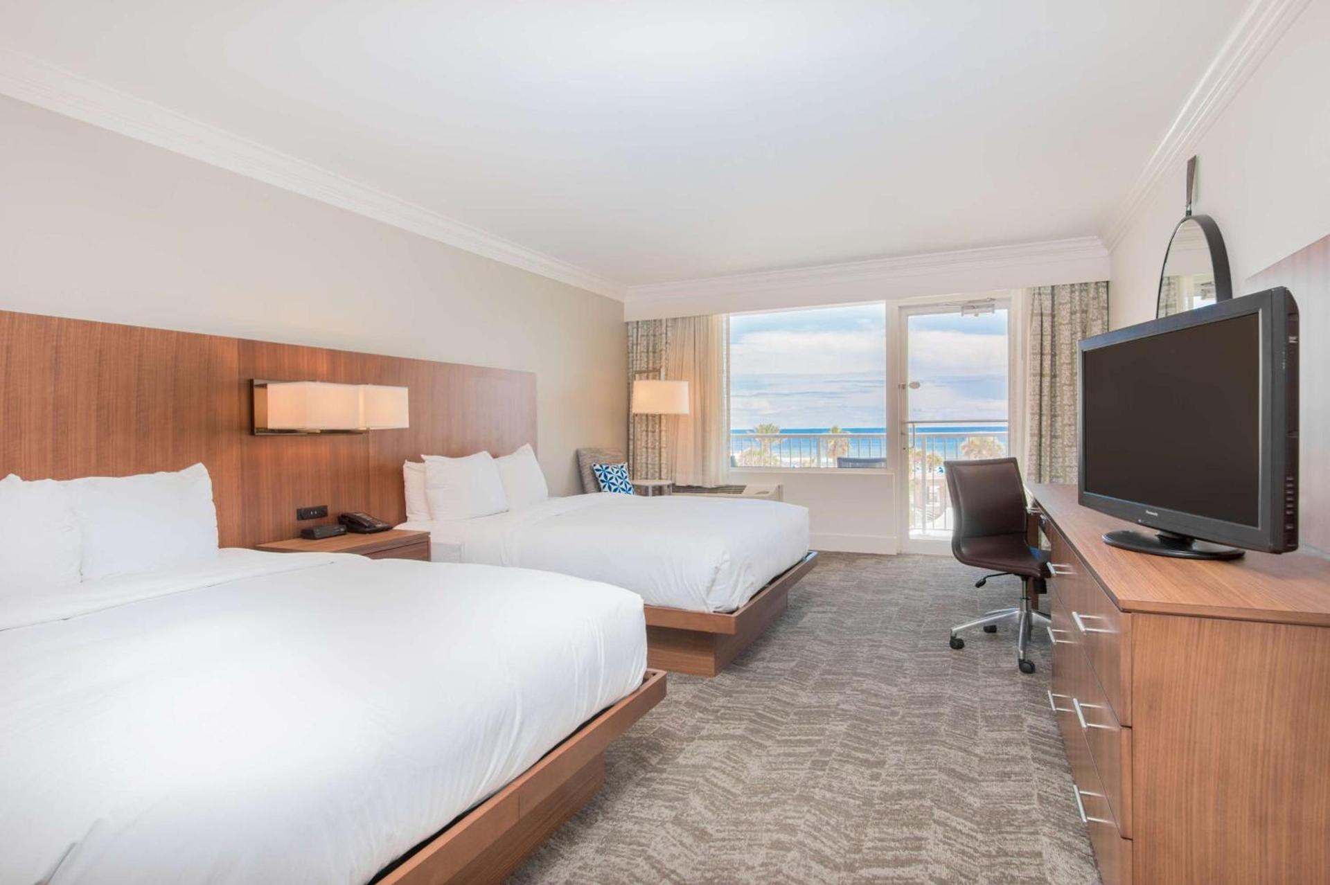 Hilton Pensacola Beach photo 37