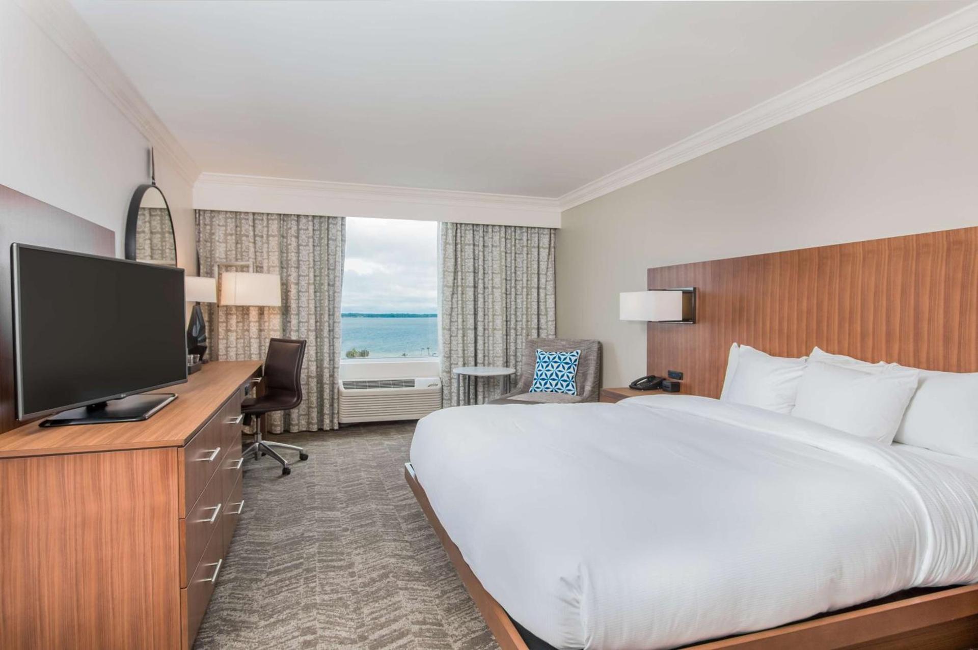 Hilton Pensacola Beach photo 38