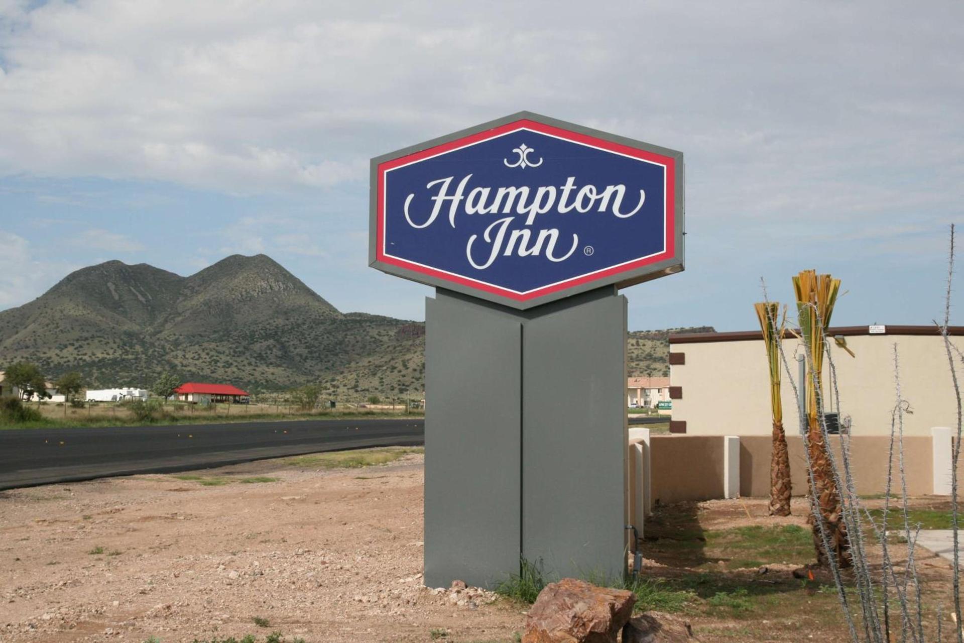 Hampton Inn Alpine photo 2