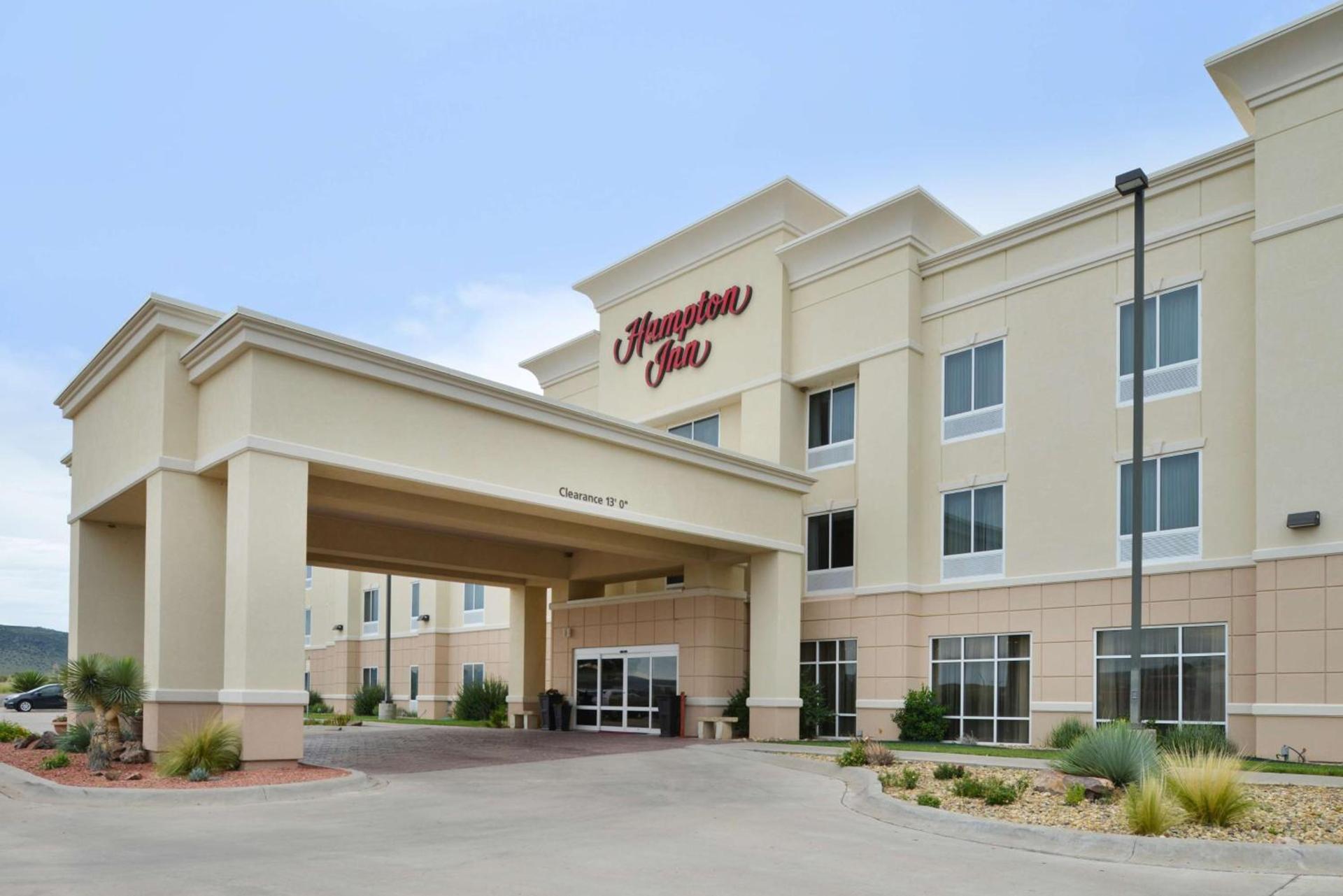 Hampton Inn Alpine photo 5