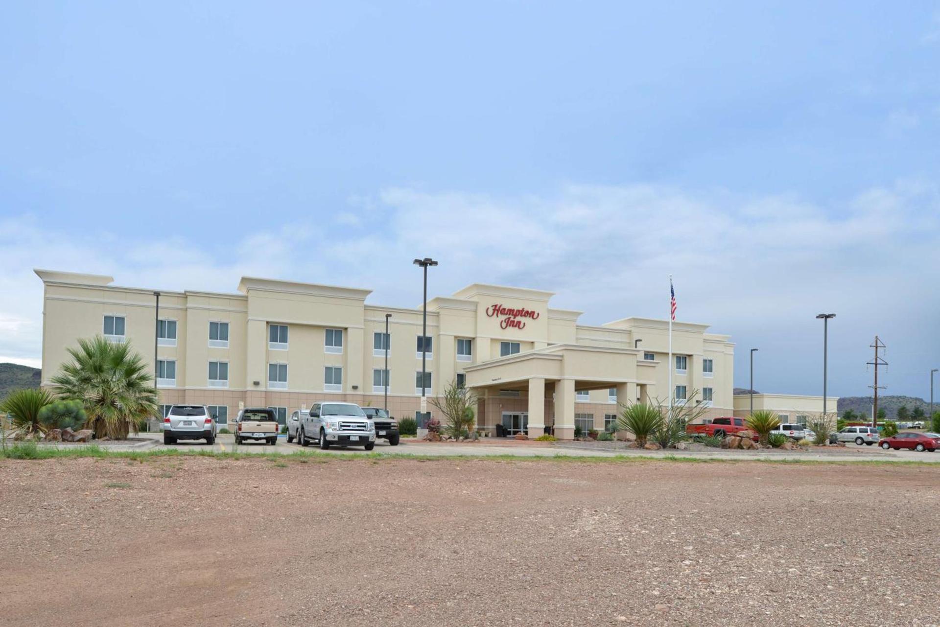 Hampton Inn Alpine photo 6