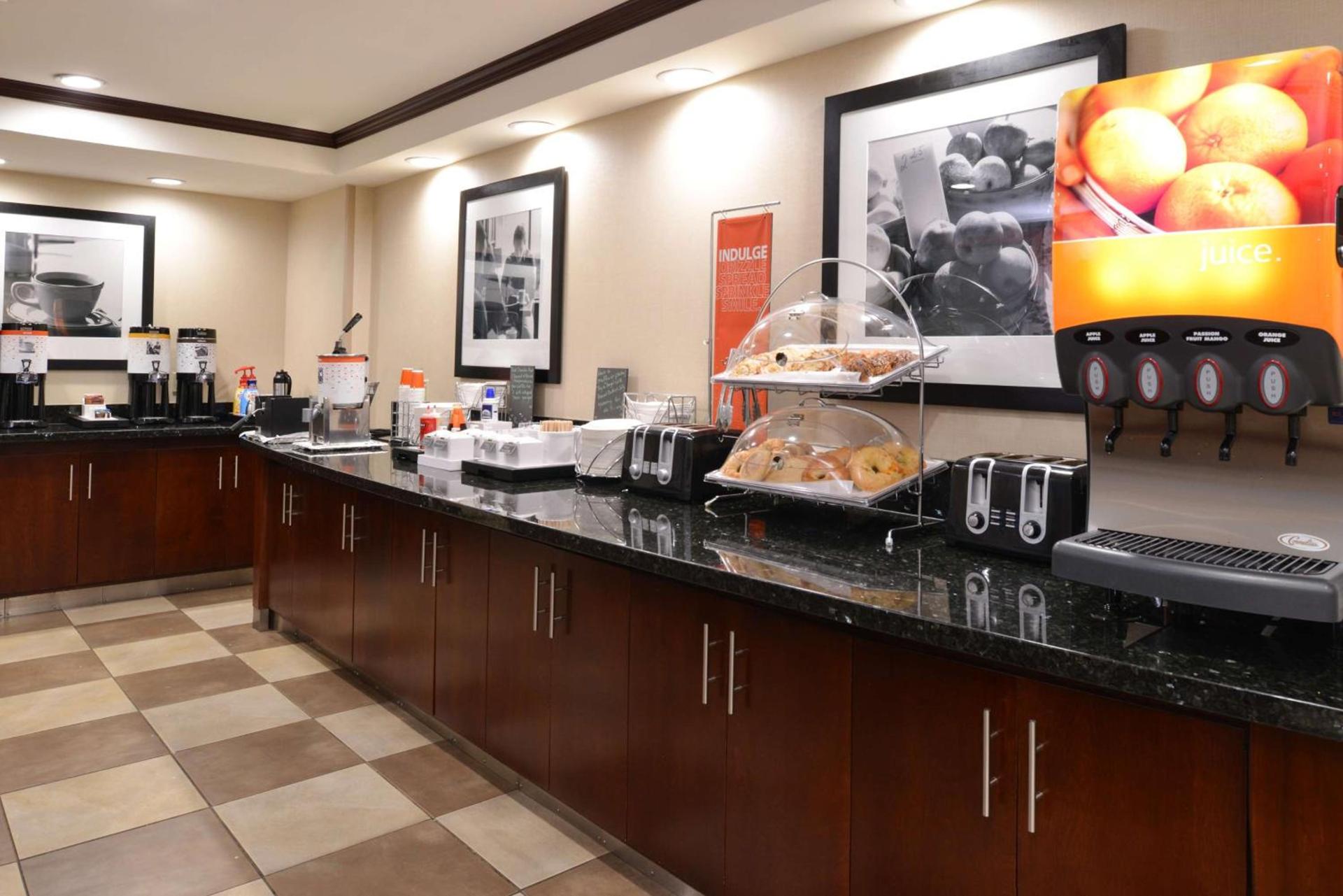 Hampton Inn Alpine photo 18