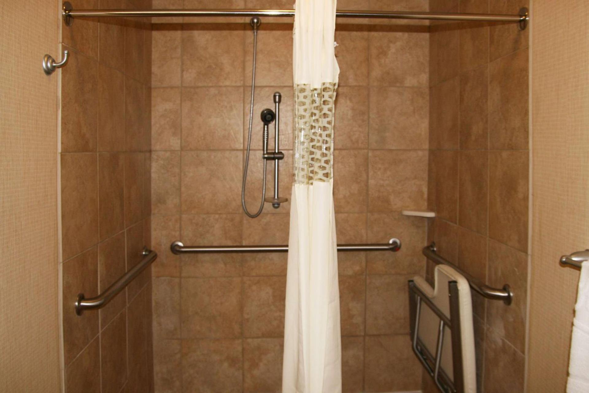 Hampton Inn Alpine photo 25