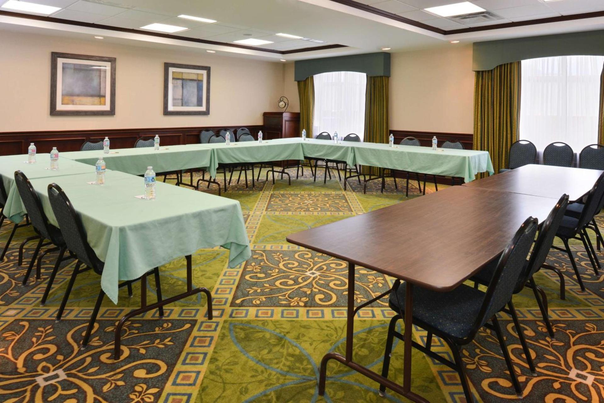 Hampton Inn Alpine photo 31