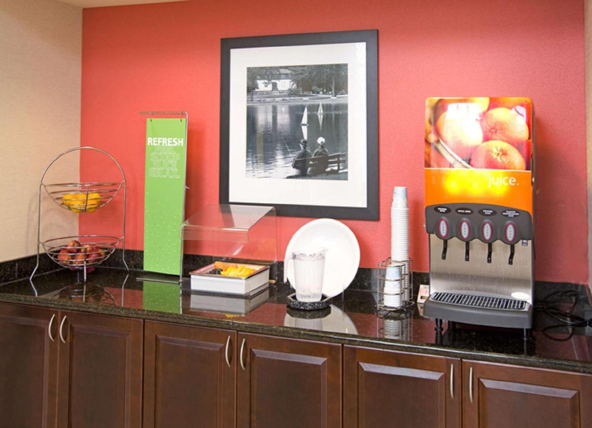 Hampton Inn Schenectady Downtown photo 8