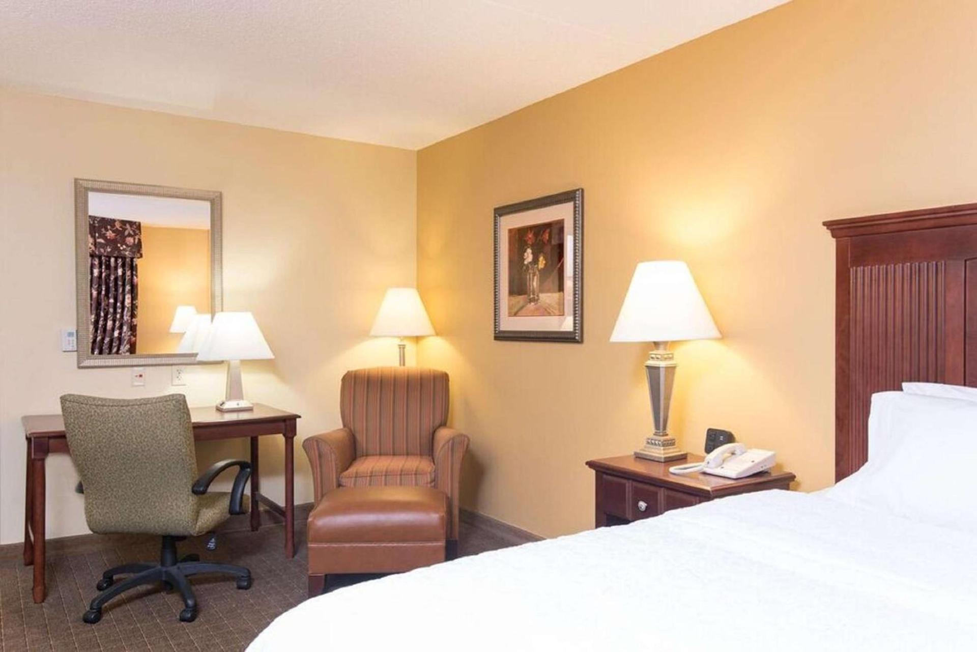 Hampton Inn Schenectady Downtown photo 16