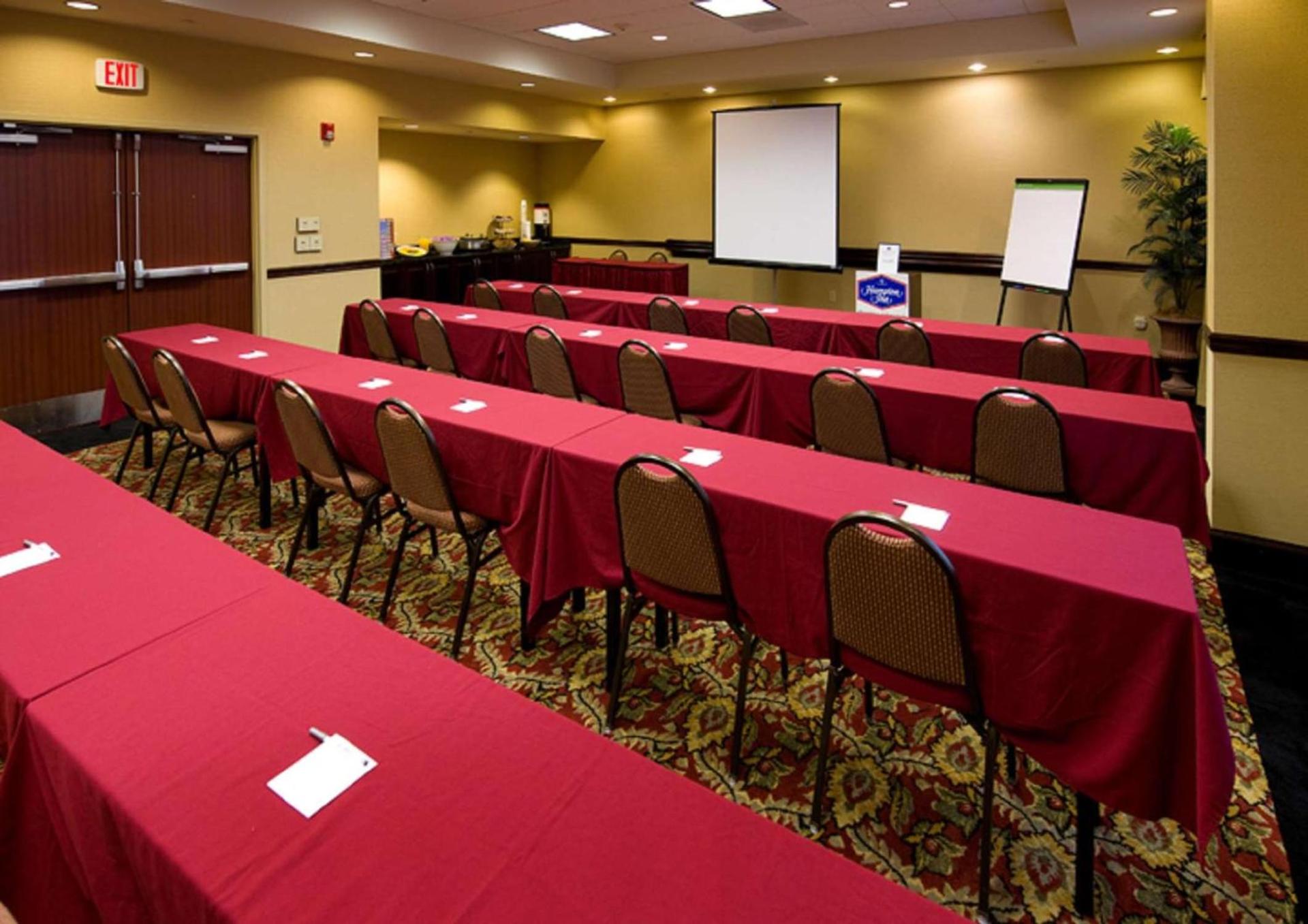 Hampton Inn Schenectady Downtown photo 32