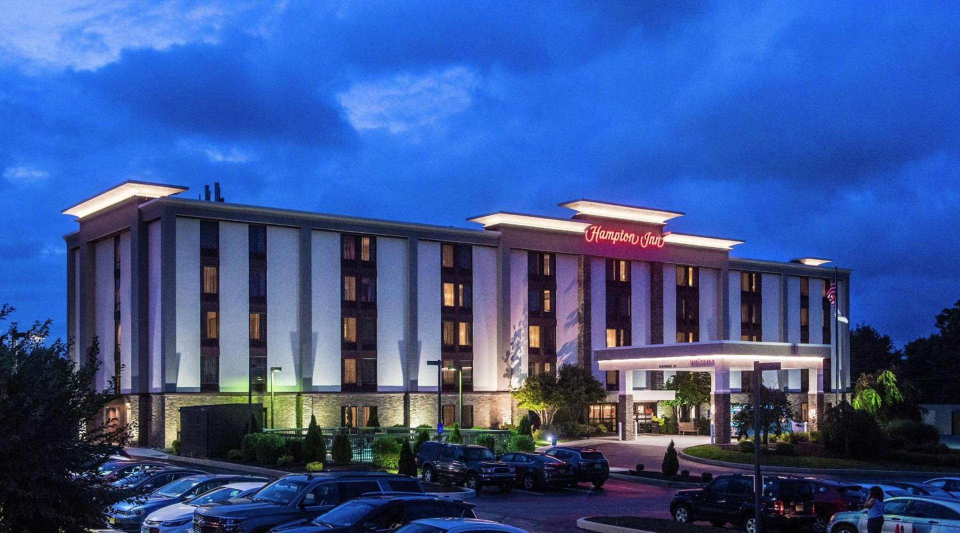 Hampton Inn Philadelphia-Great Valley photo 2