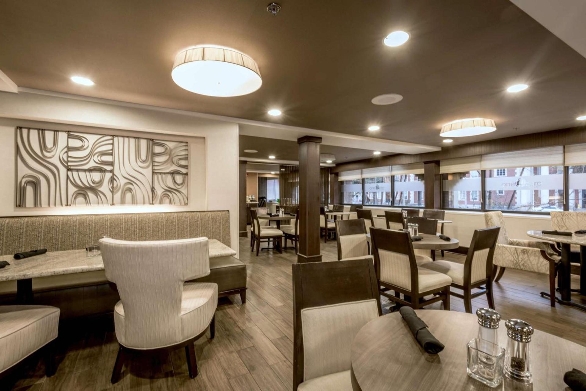 DoubleTree by Hilton Montgomery Downtown photo 20