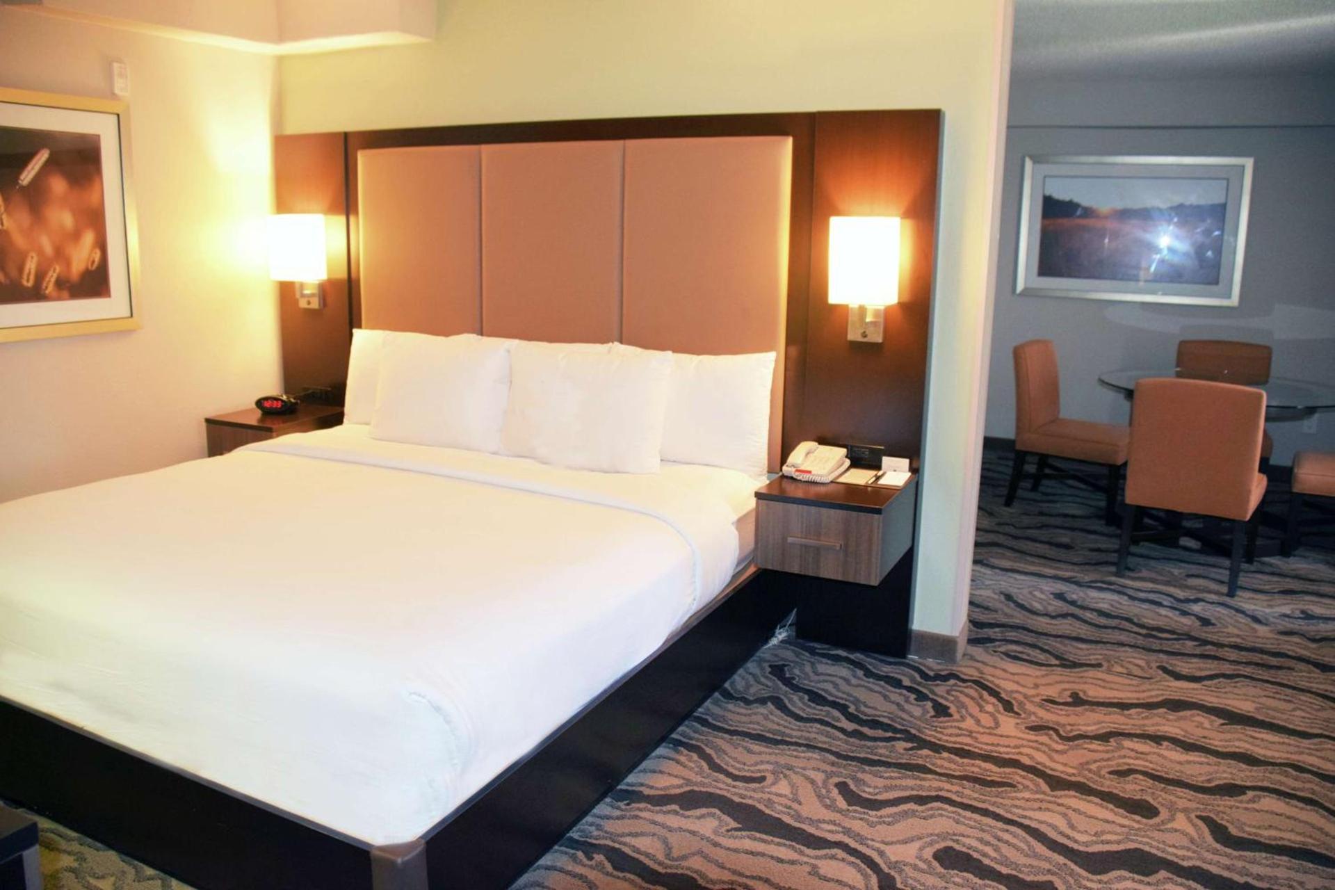 DoubleTree by Hilton Montgomery Downtown photo 43