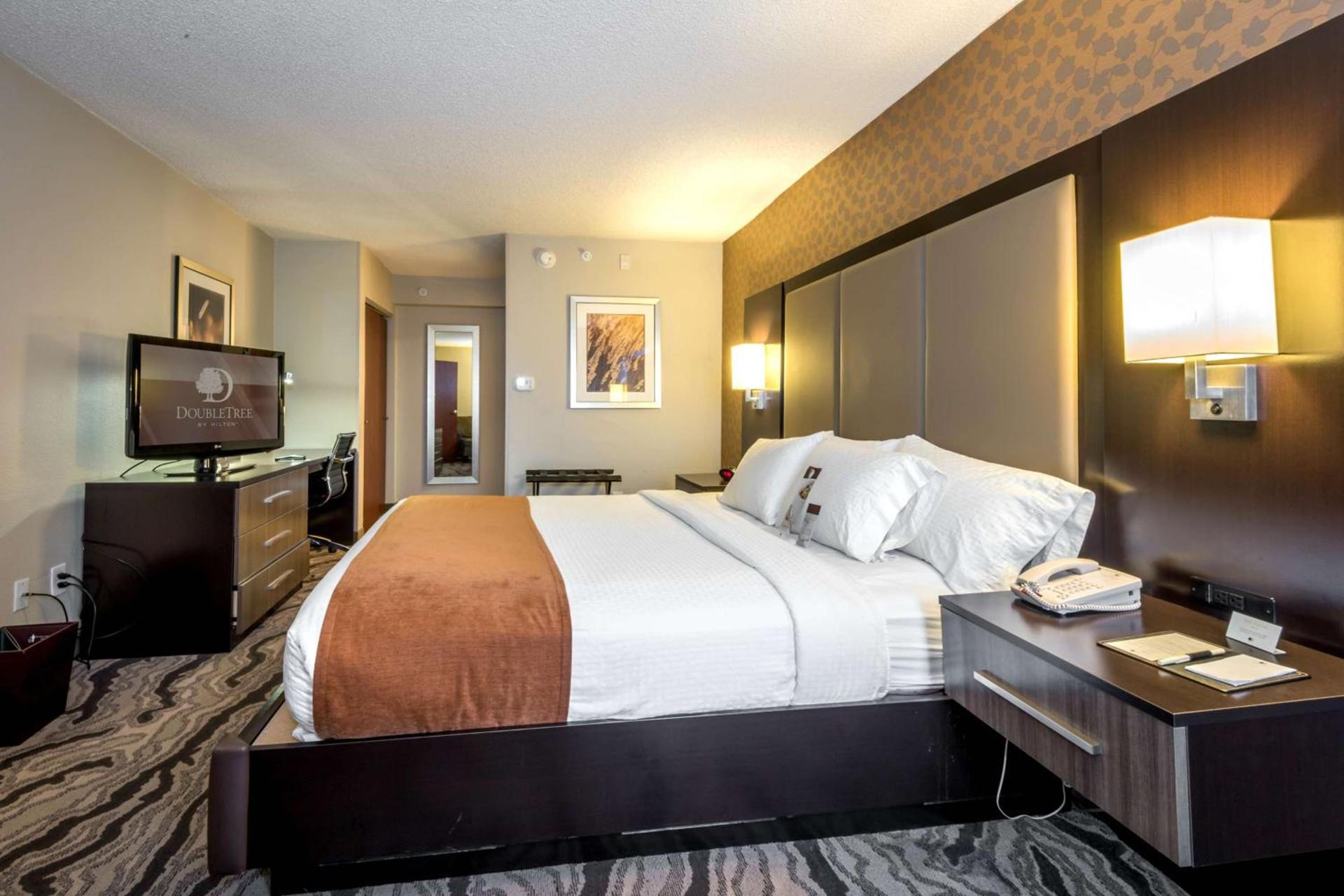 DoubleTree by Hilton Montgomery Downtown photo 60