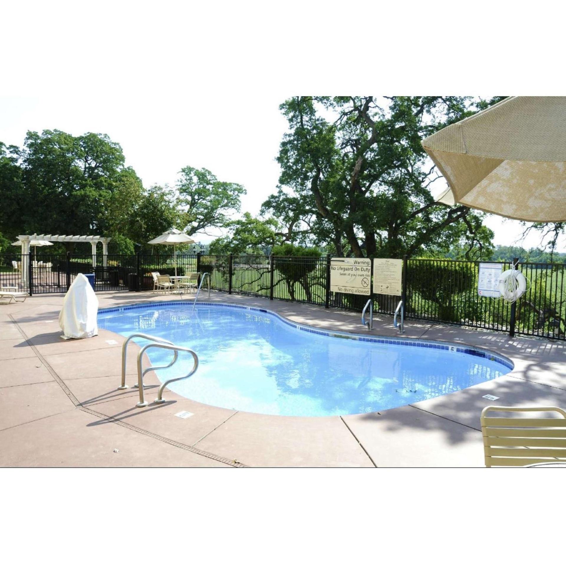 Hampton Inn & Suites Red Bluff photo 7