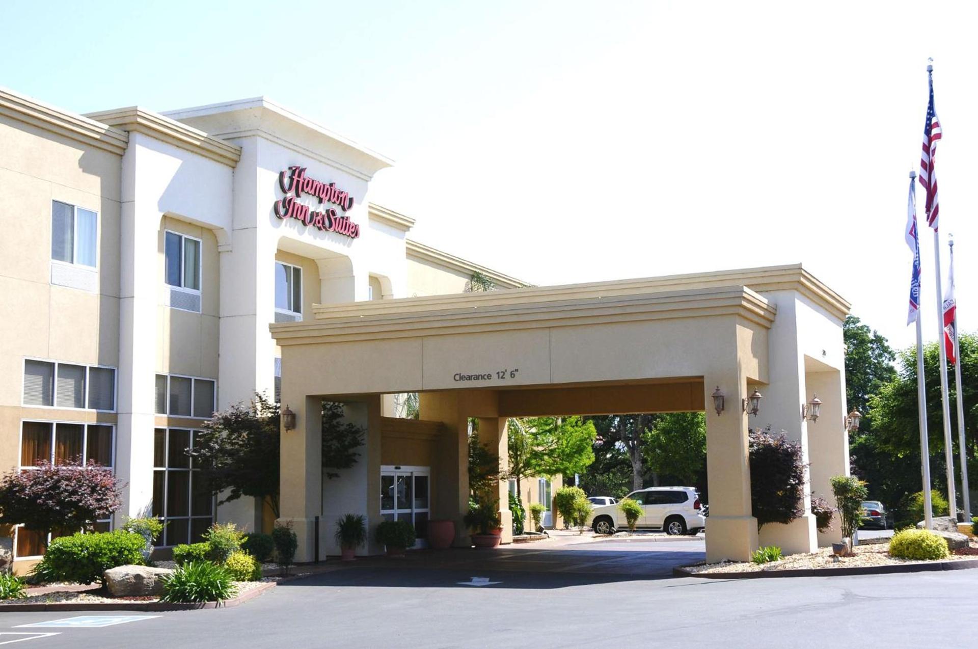 Hampton Inn & Suites Red Bluff photo 2