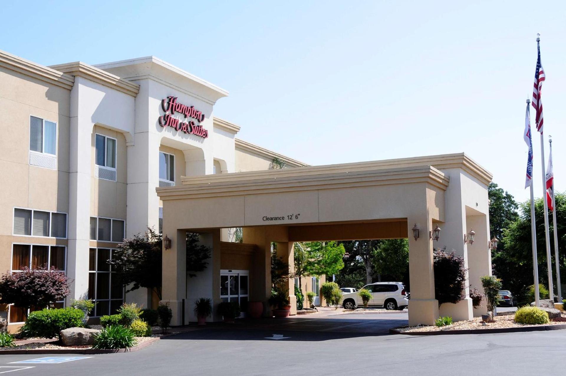Hampton Inn & Suites Red Bluff photo 4