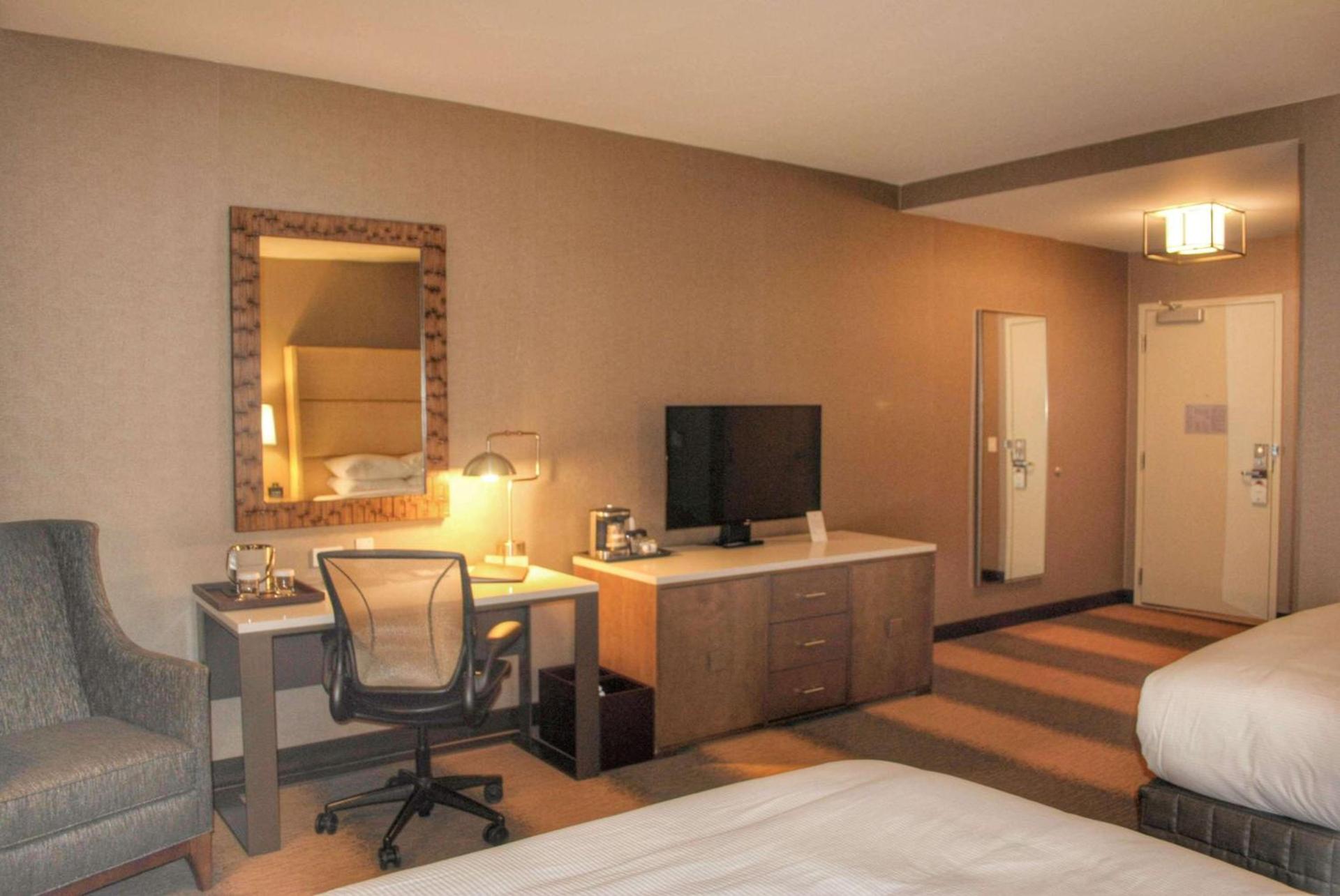DoubleTree by Hilton Hotel Reading photo 36