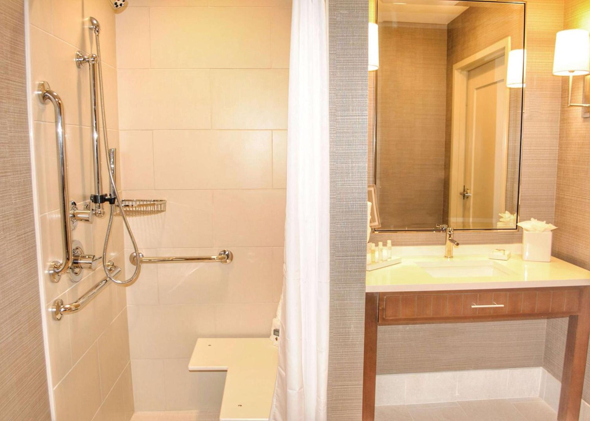 DoubleTree by Hilton Hotel Reading photo 38