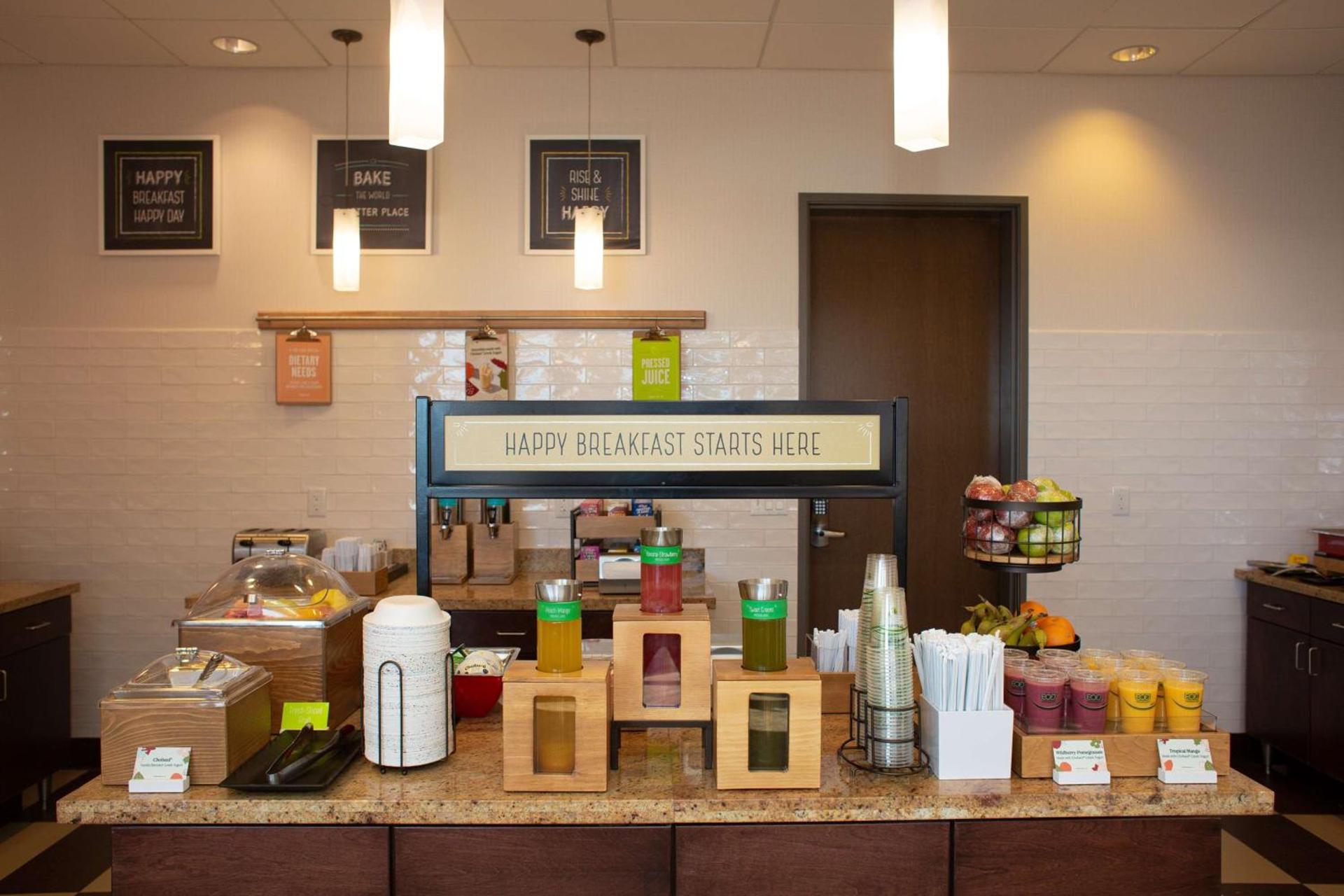 Hampton Inn Marquette-Waterfront photo 10