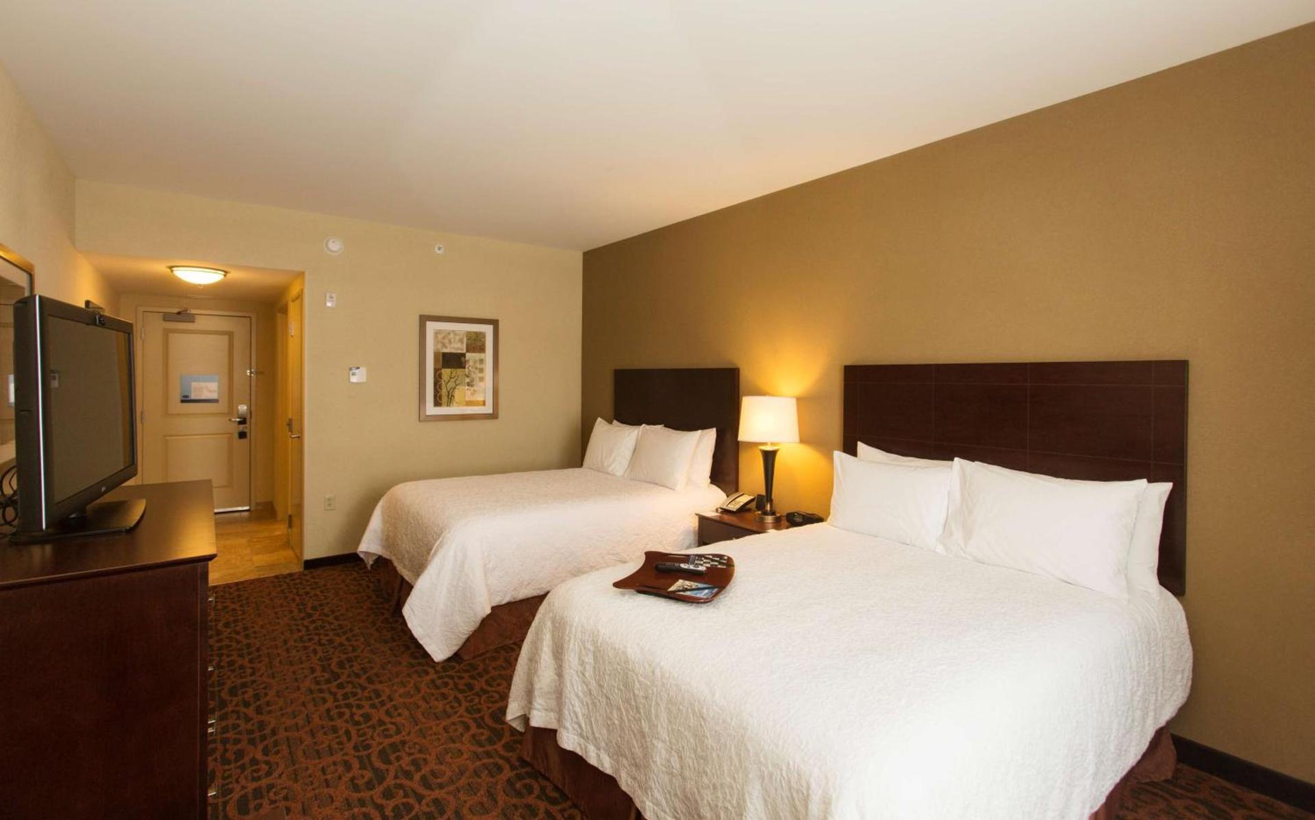 Hampton Inn Marquette-Waterfront photo 29