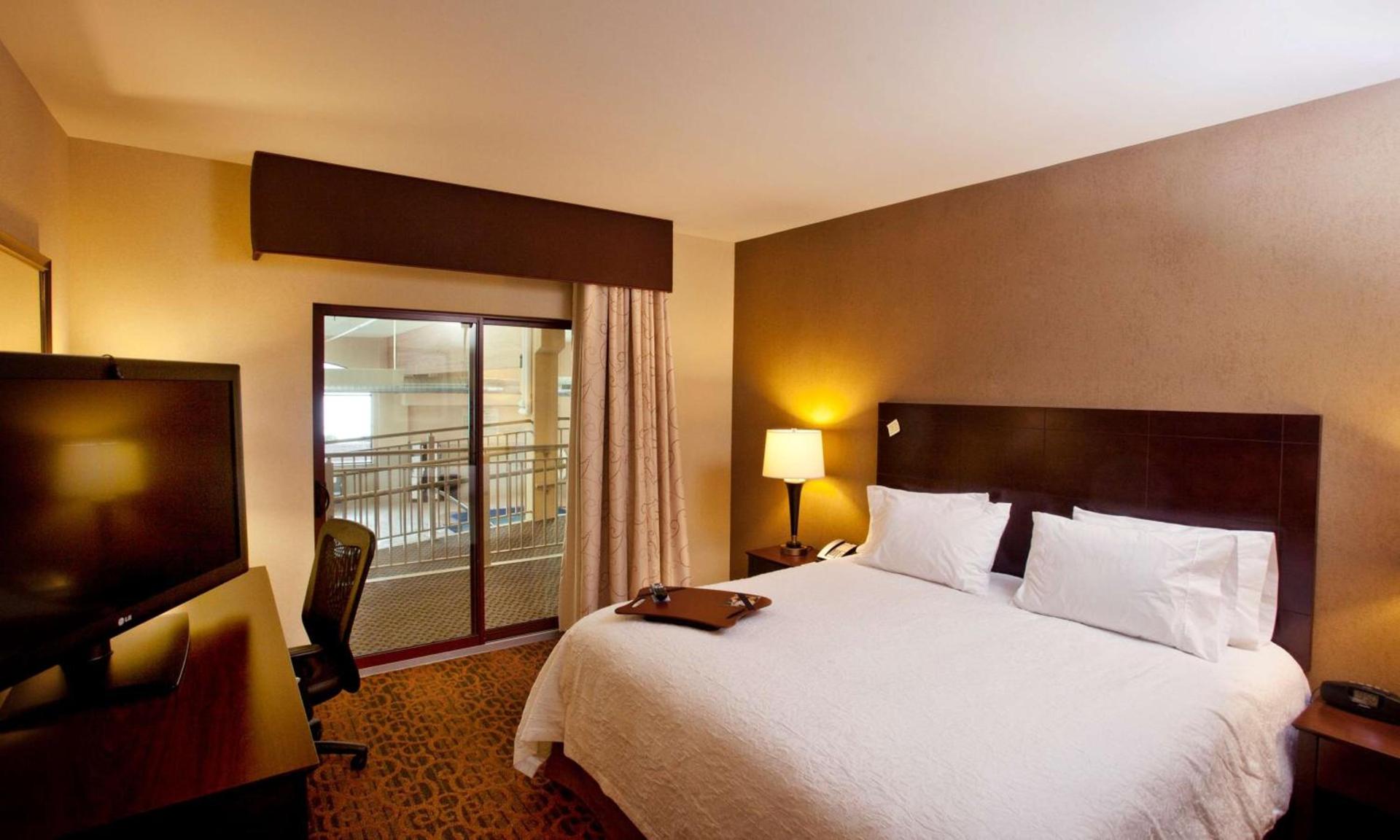 Hampton Inn Marquette-Waterfront photo 31