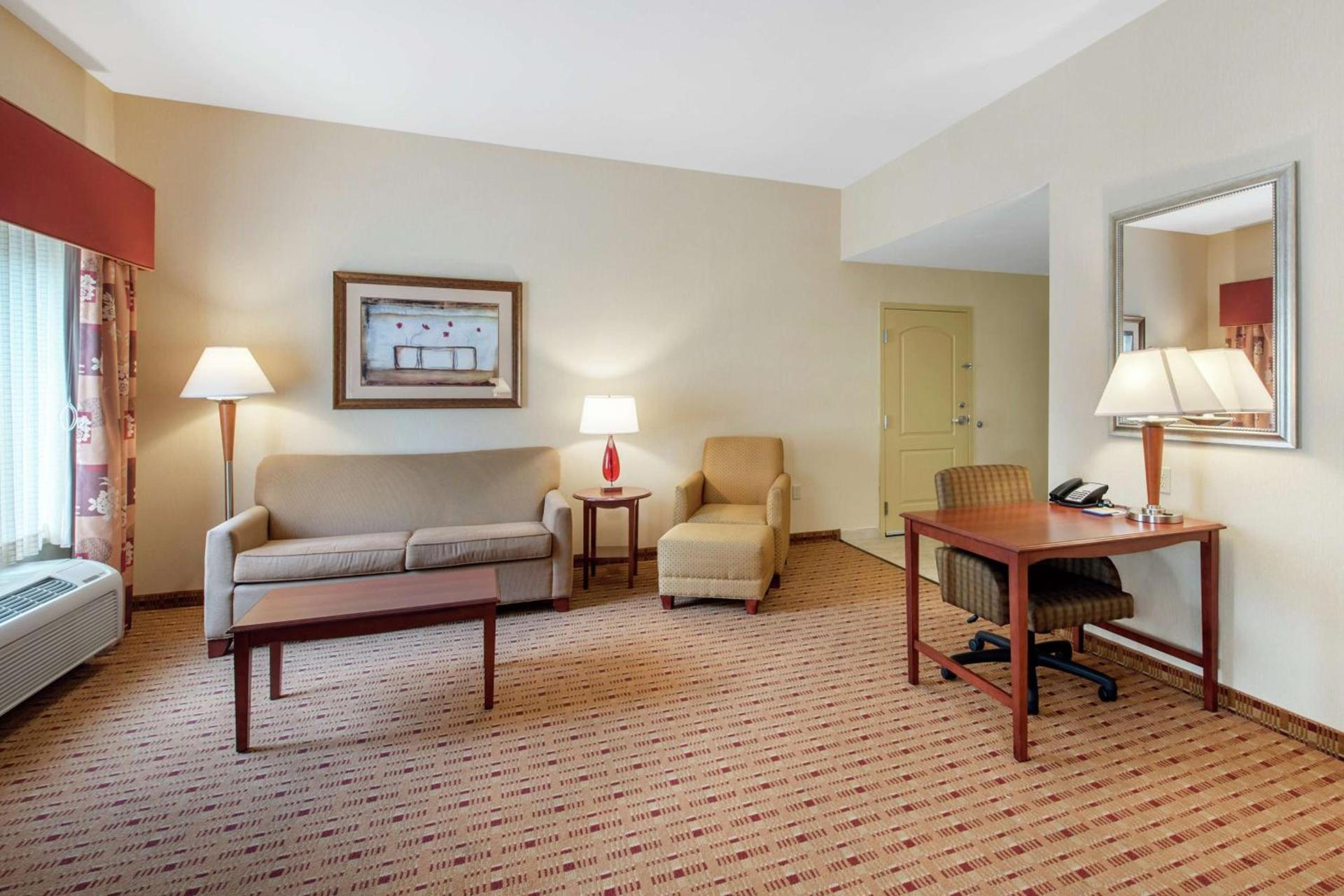 Hampton Inn & Suites Arcata photo 15