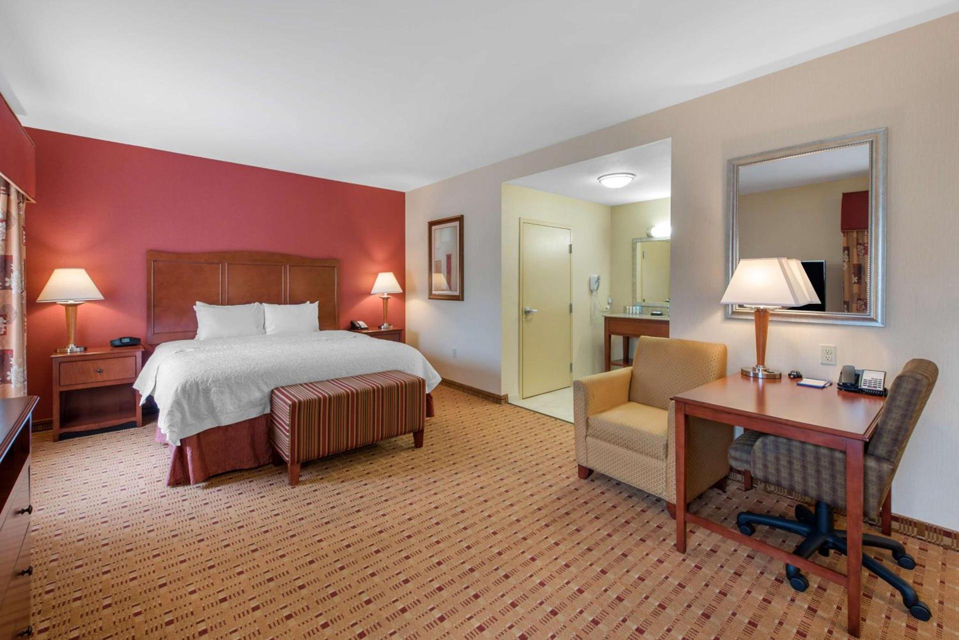 Hampton Inn & Suites Arcata photo 18