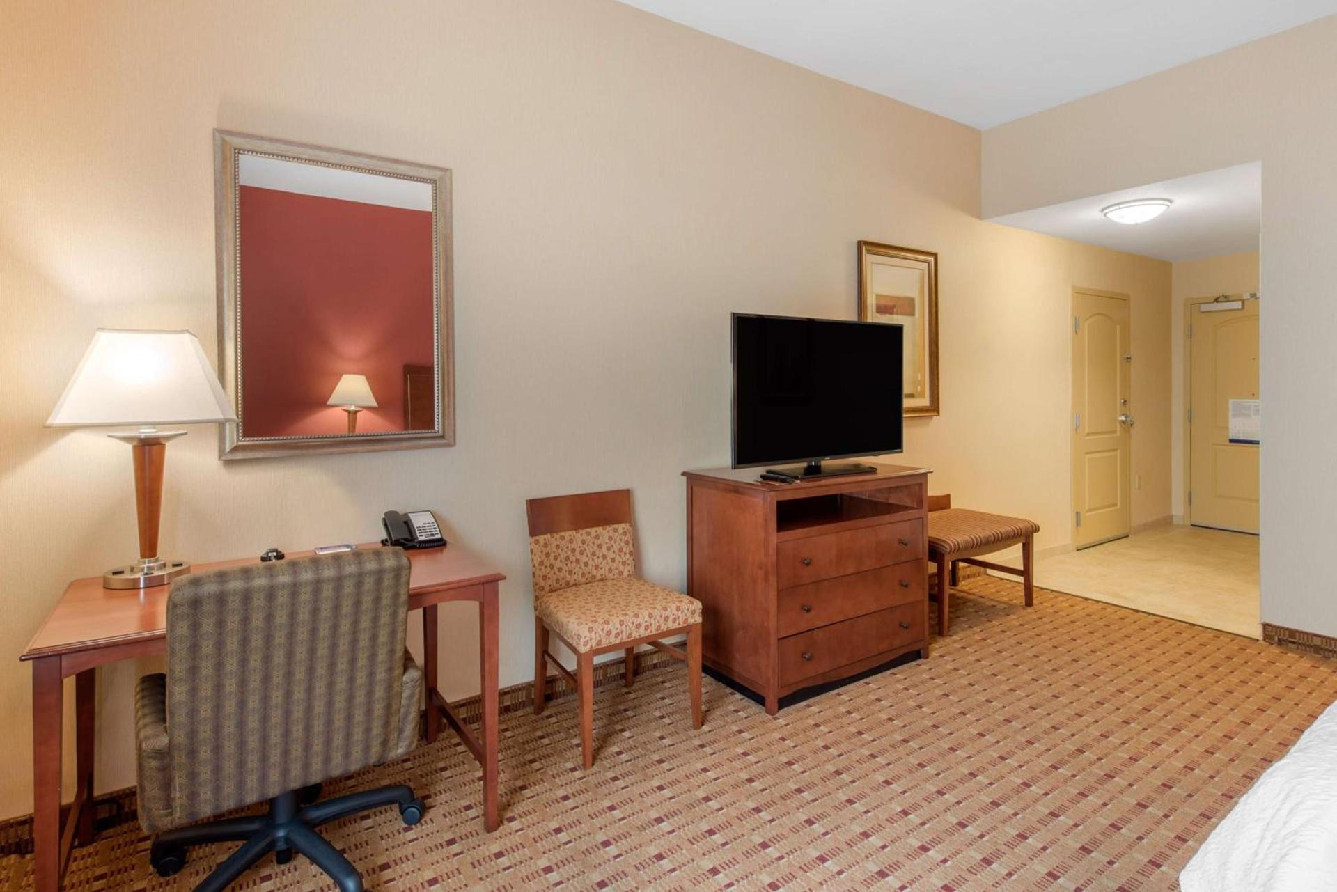 Hampton Inn & Suites Arcata photo 22