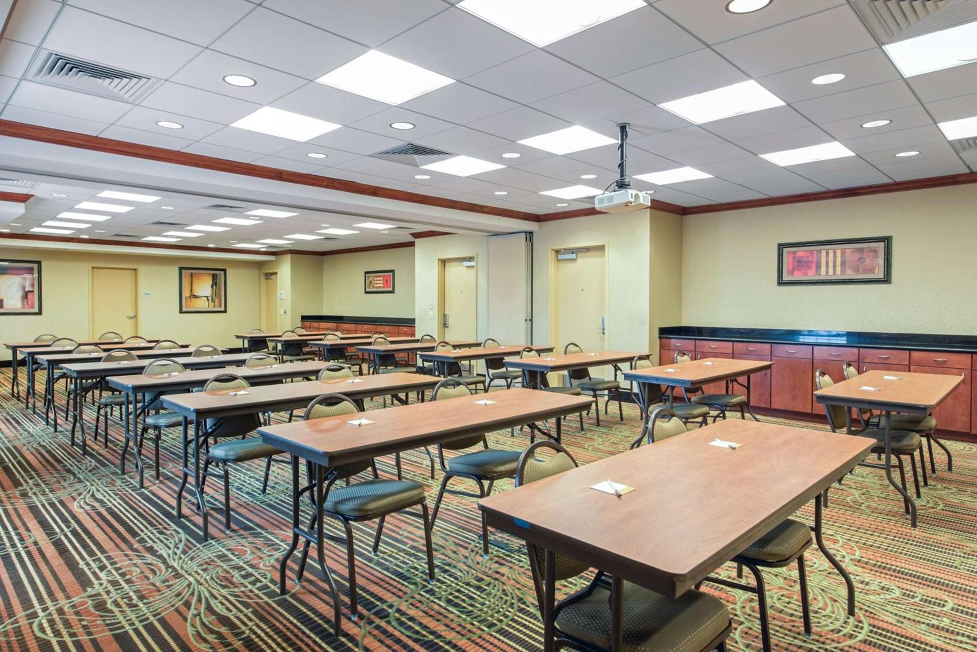 Hampton Inn & Suites Arcata photo 30