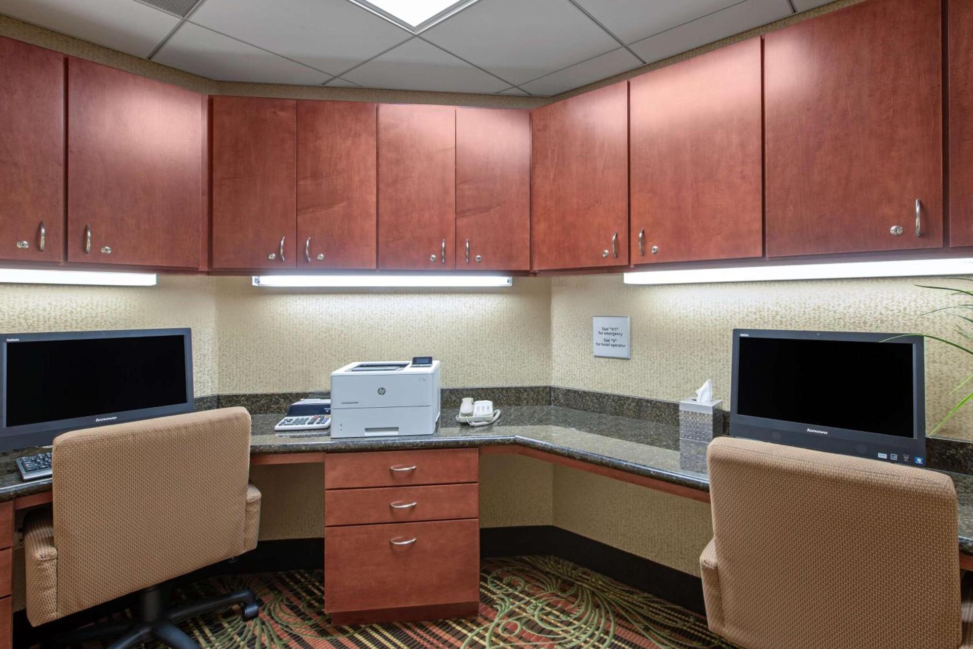 Hampton Inn & Suites Arcata photo 37