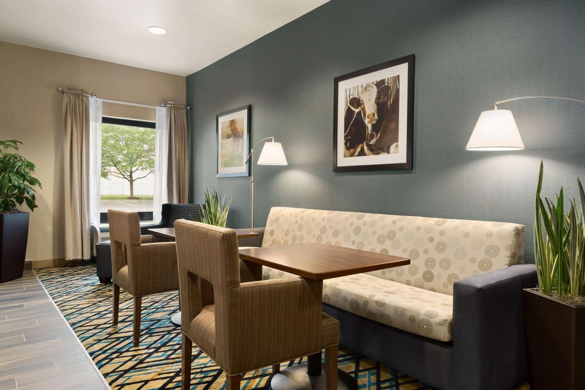 Hampton Inn Wausau photo 4
