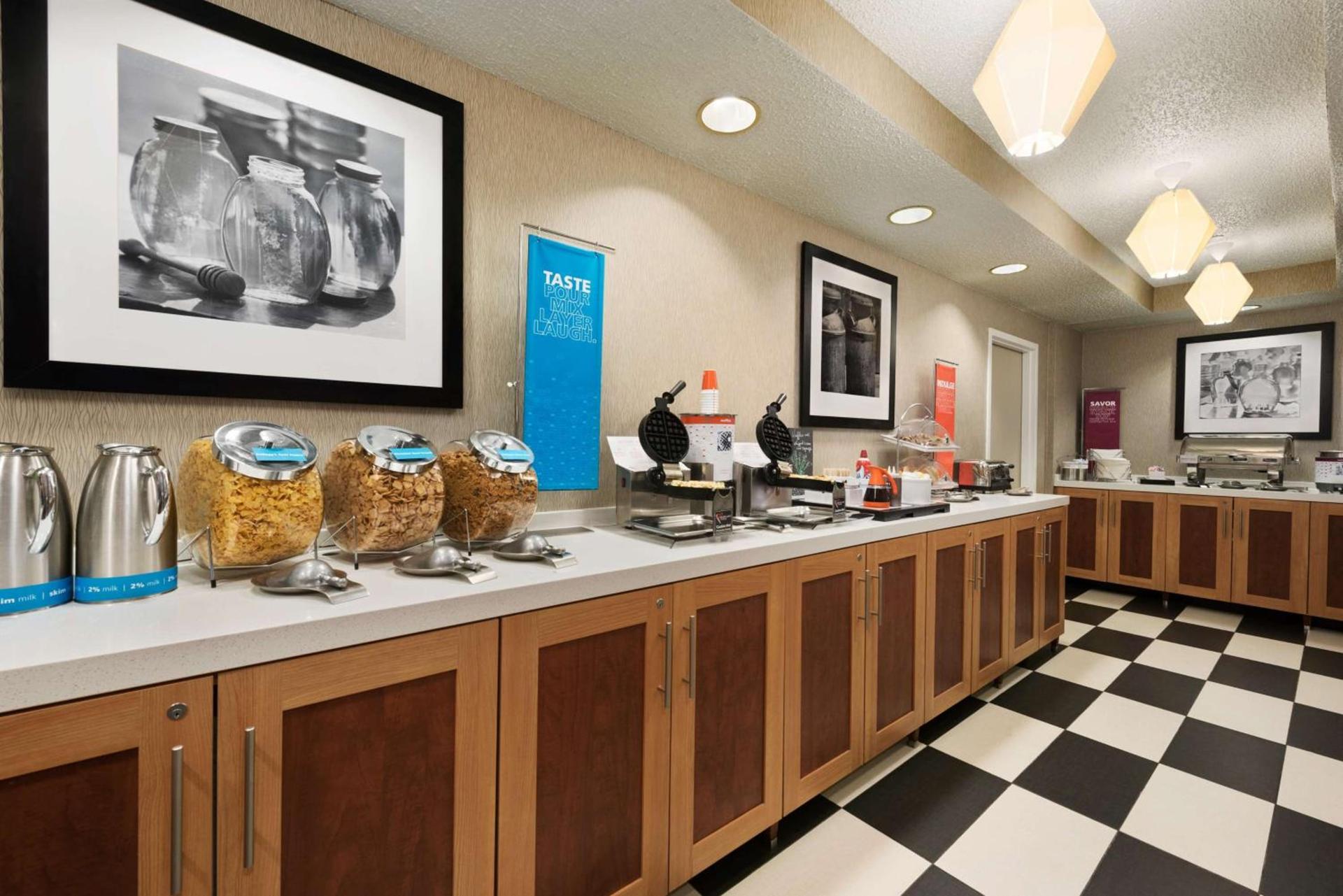 Hampton Inn Wausau photo 9