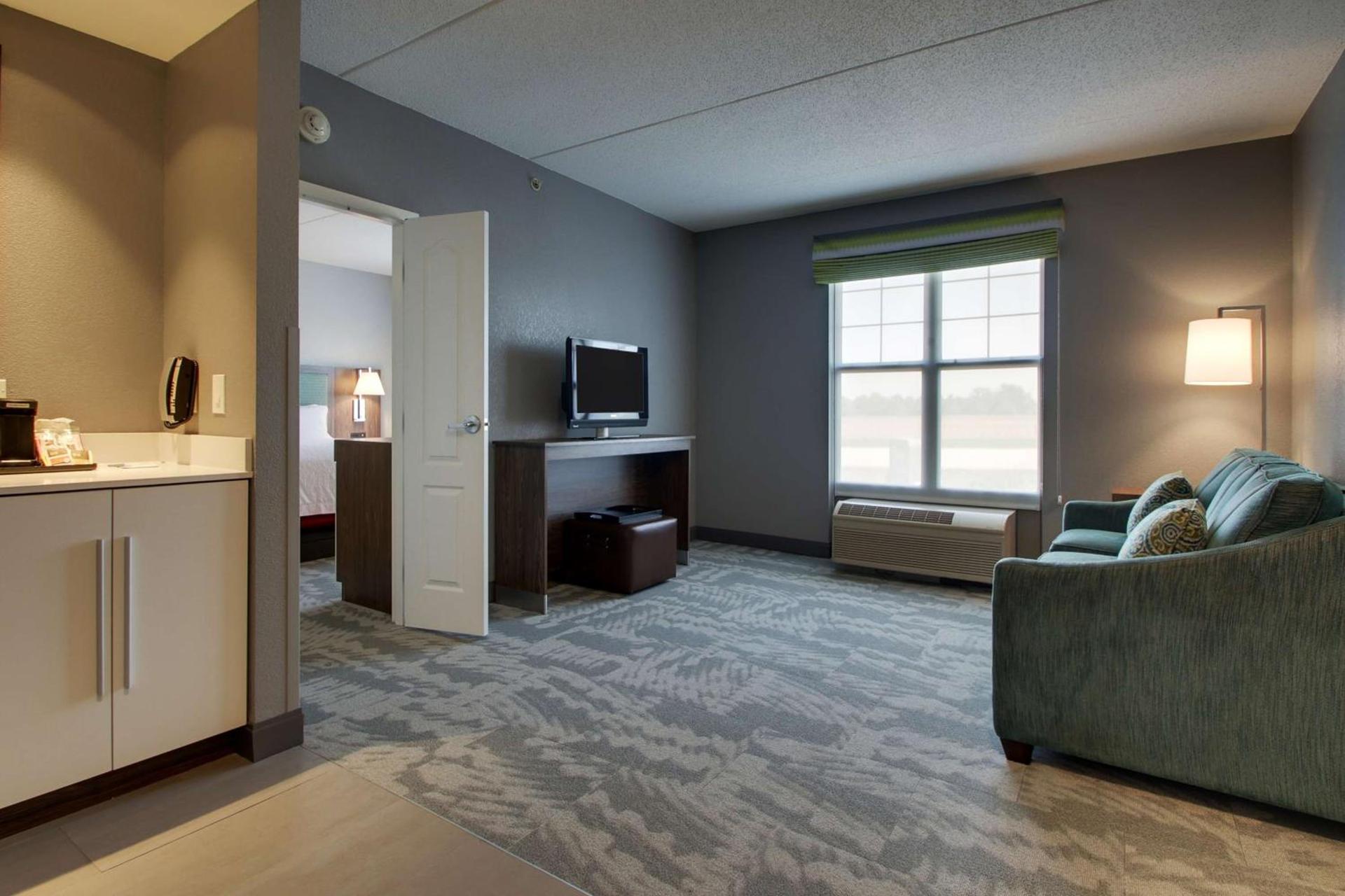 Hampton Inn & Suites Chicago/Aurora photo 25