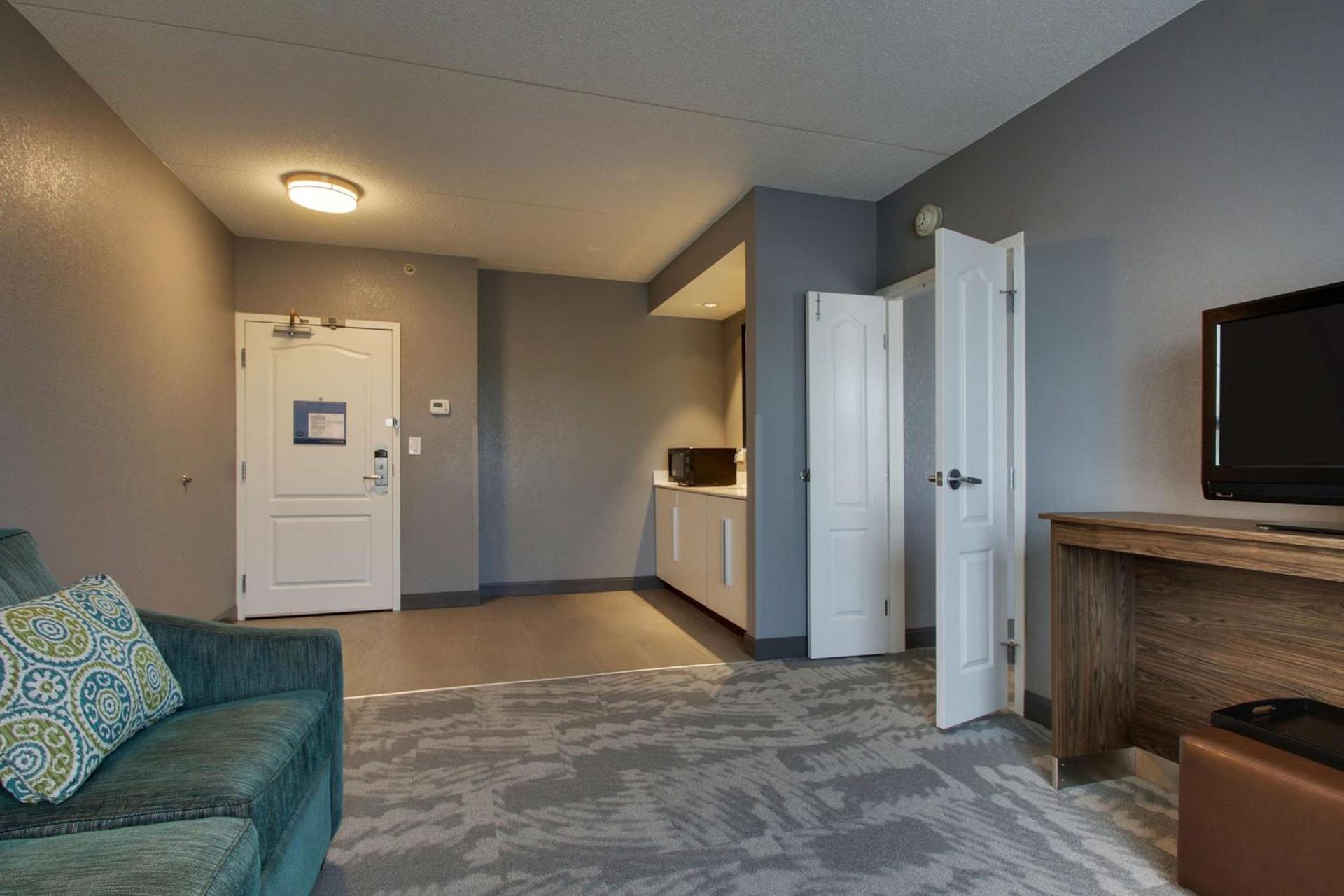 Hampton Inn & Suites Chicago/Aurora photo 24