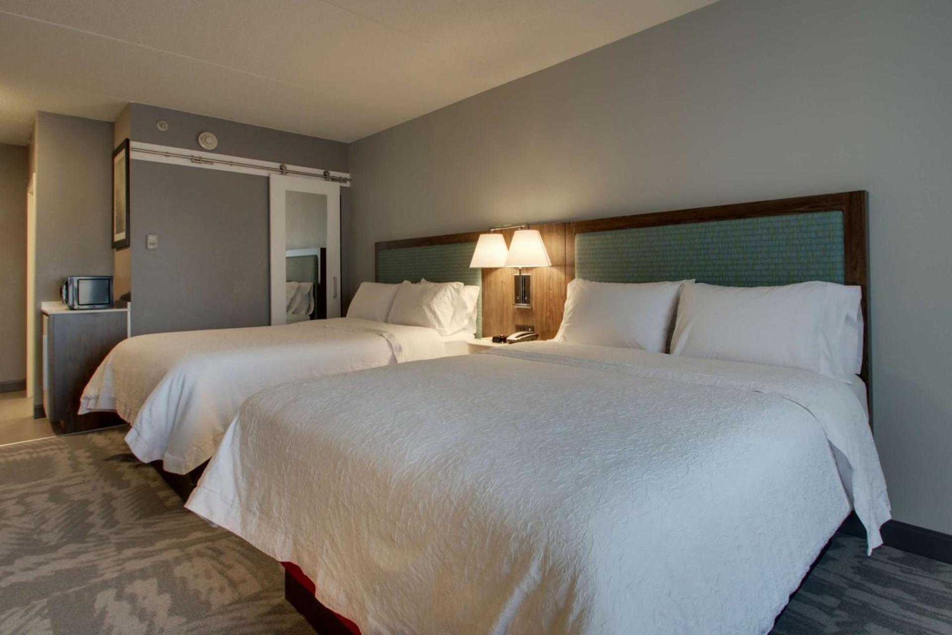 Hampton Inn & Suites Chicago/Aurora photo 29