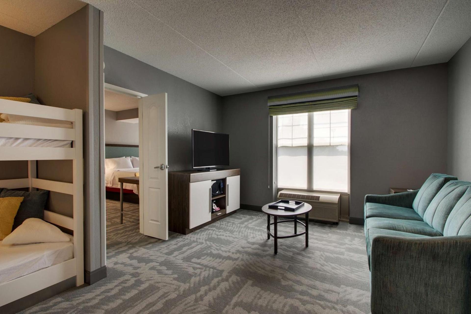 Hampton Inn & Suites Chicago/Aurora photo 30
