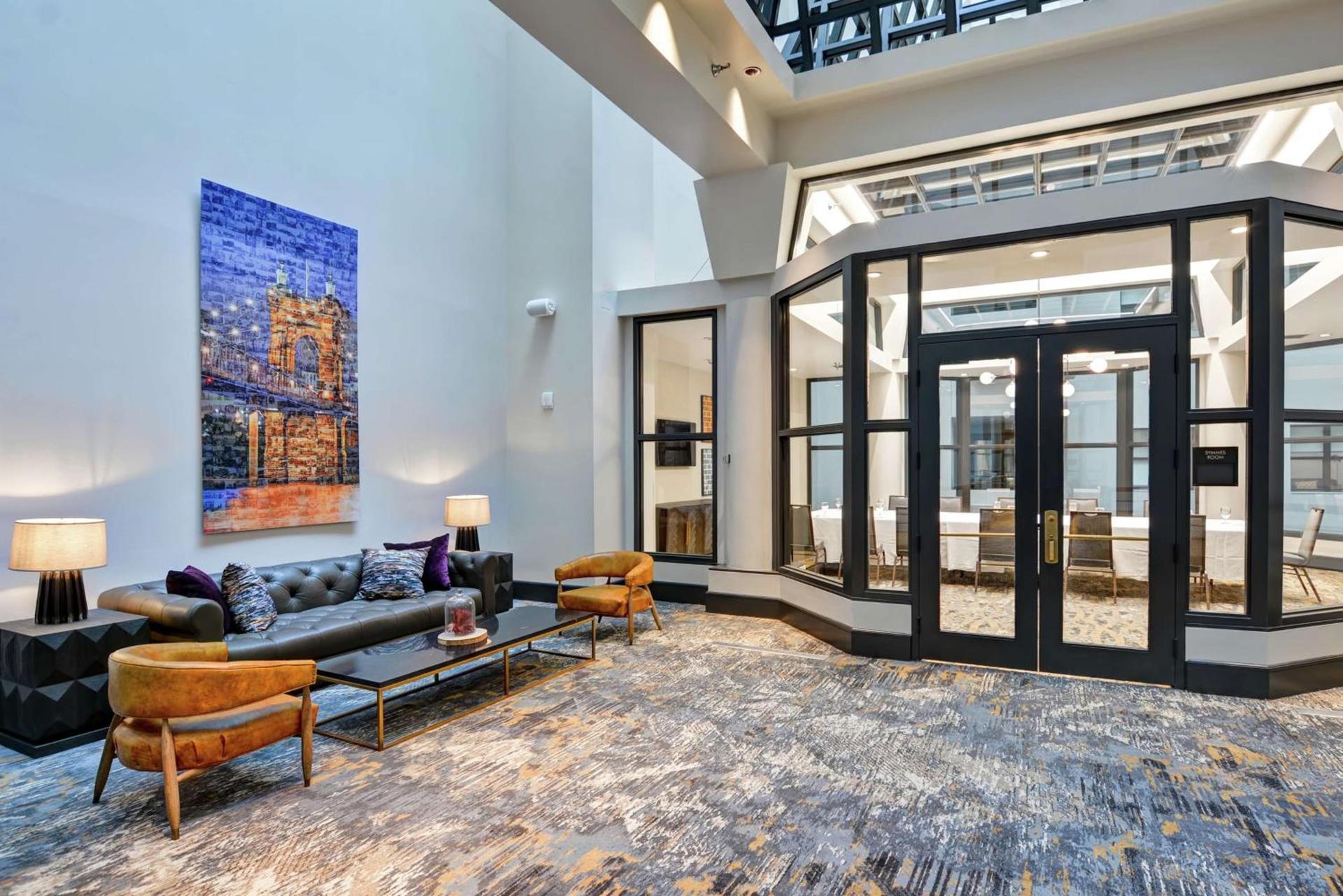The Cincinnatian Curio Collection by Hilton photo 35