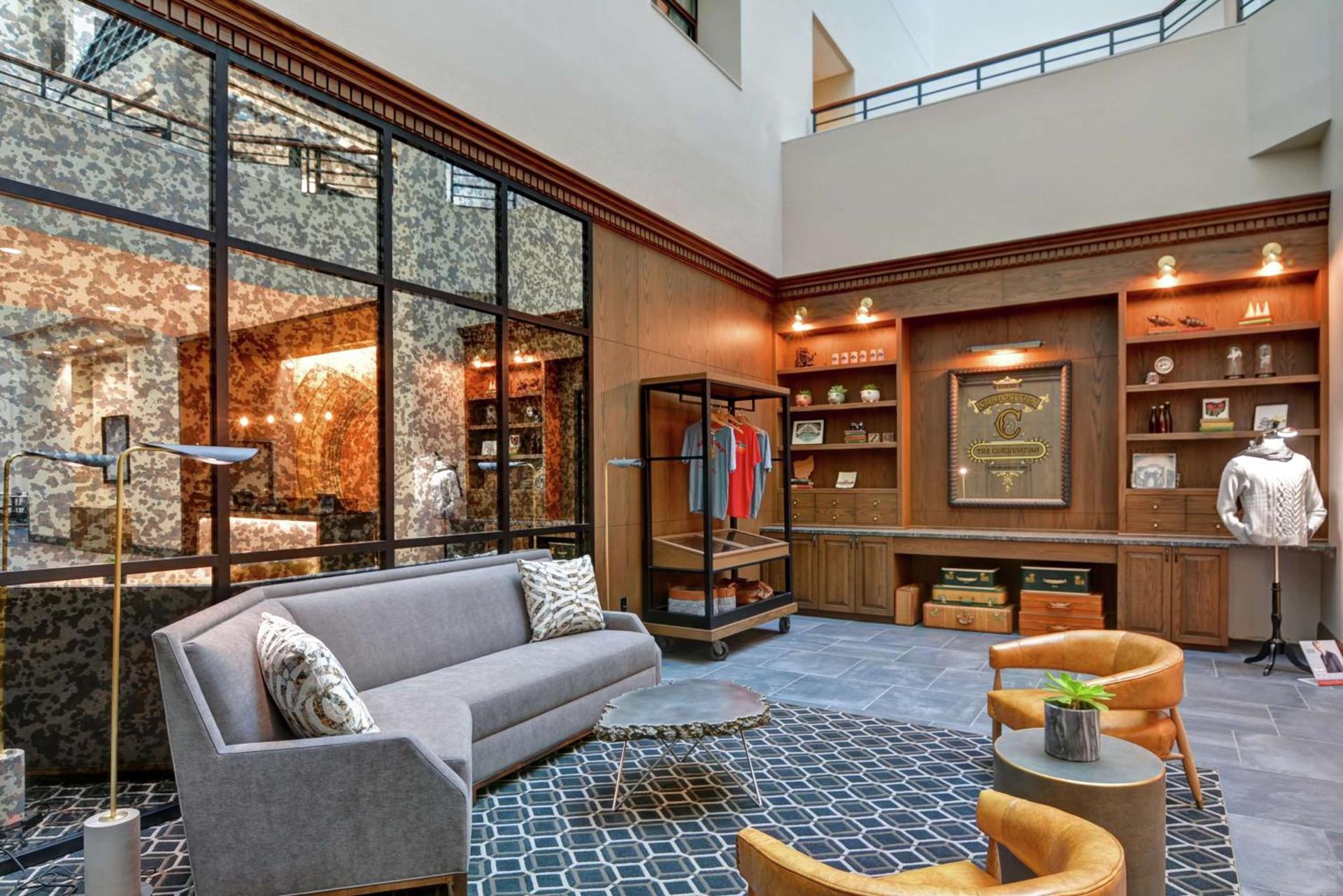 The Cincinnatian Curio Collection by Hilton photo 41